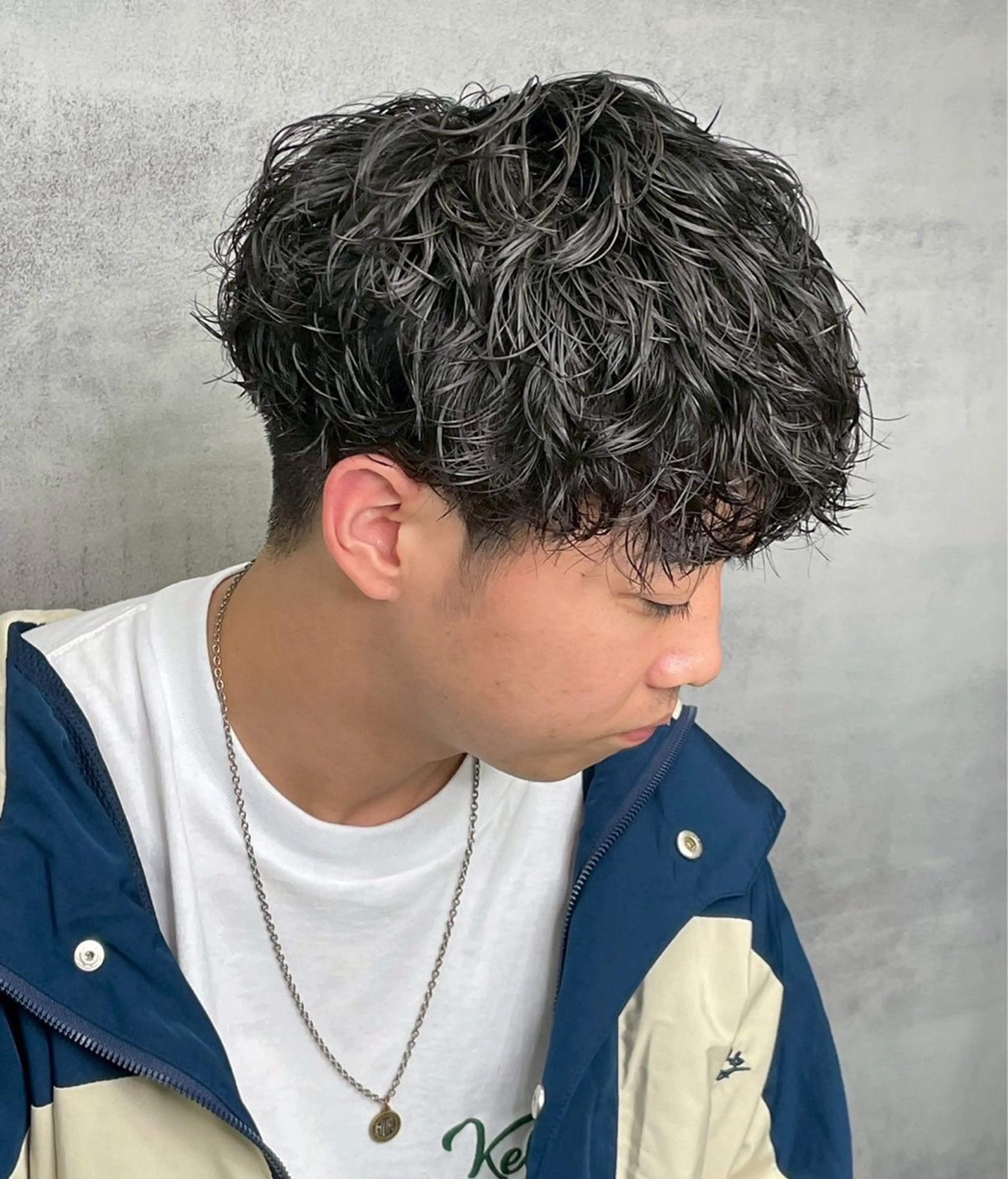 パーマ メンズ メンズ毛流れパーマ ブリーチSHIONのヘアスタイル