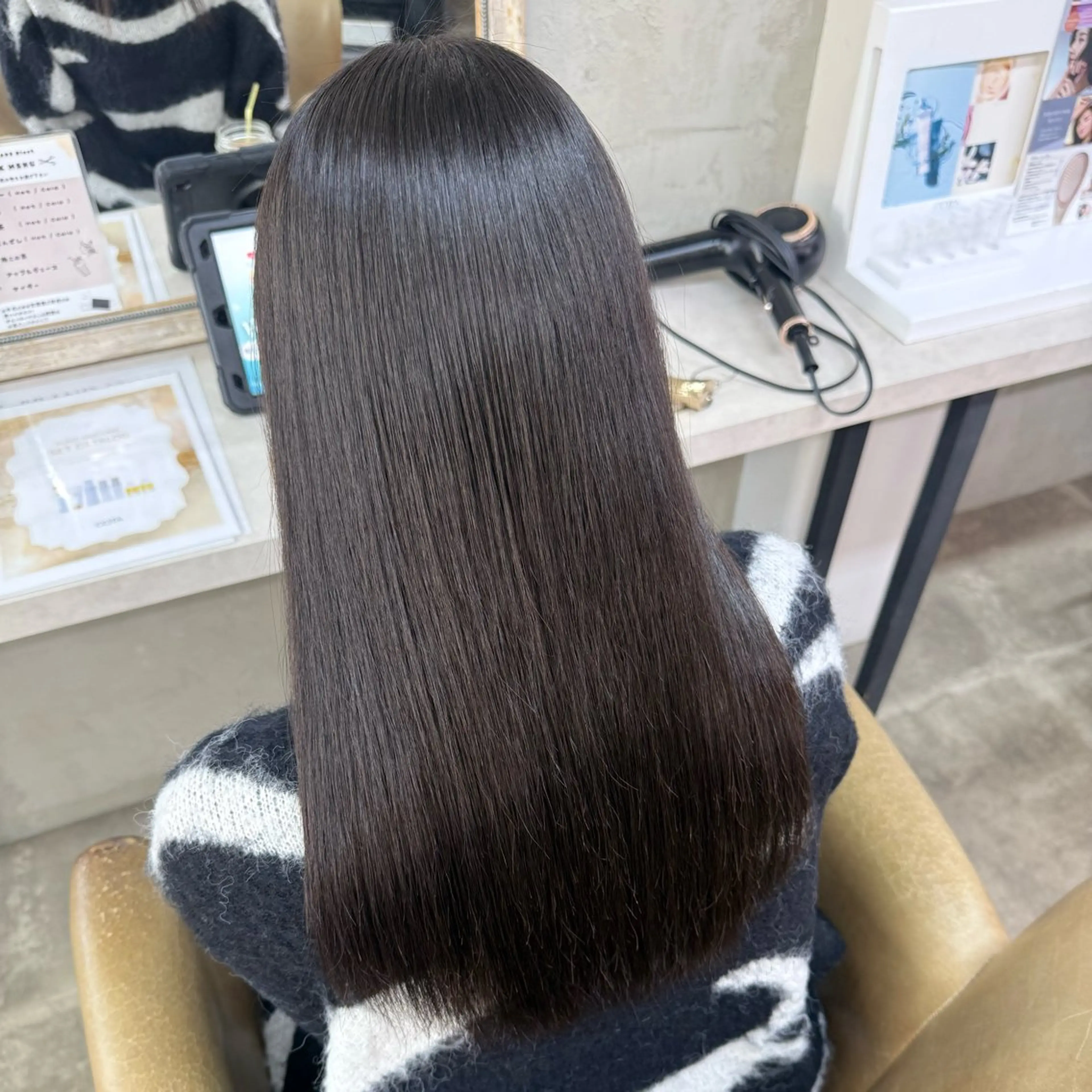 ロング パーマ ストレートパーマ 縮毛矯正 Blast Erikaのヘアスタイル