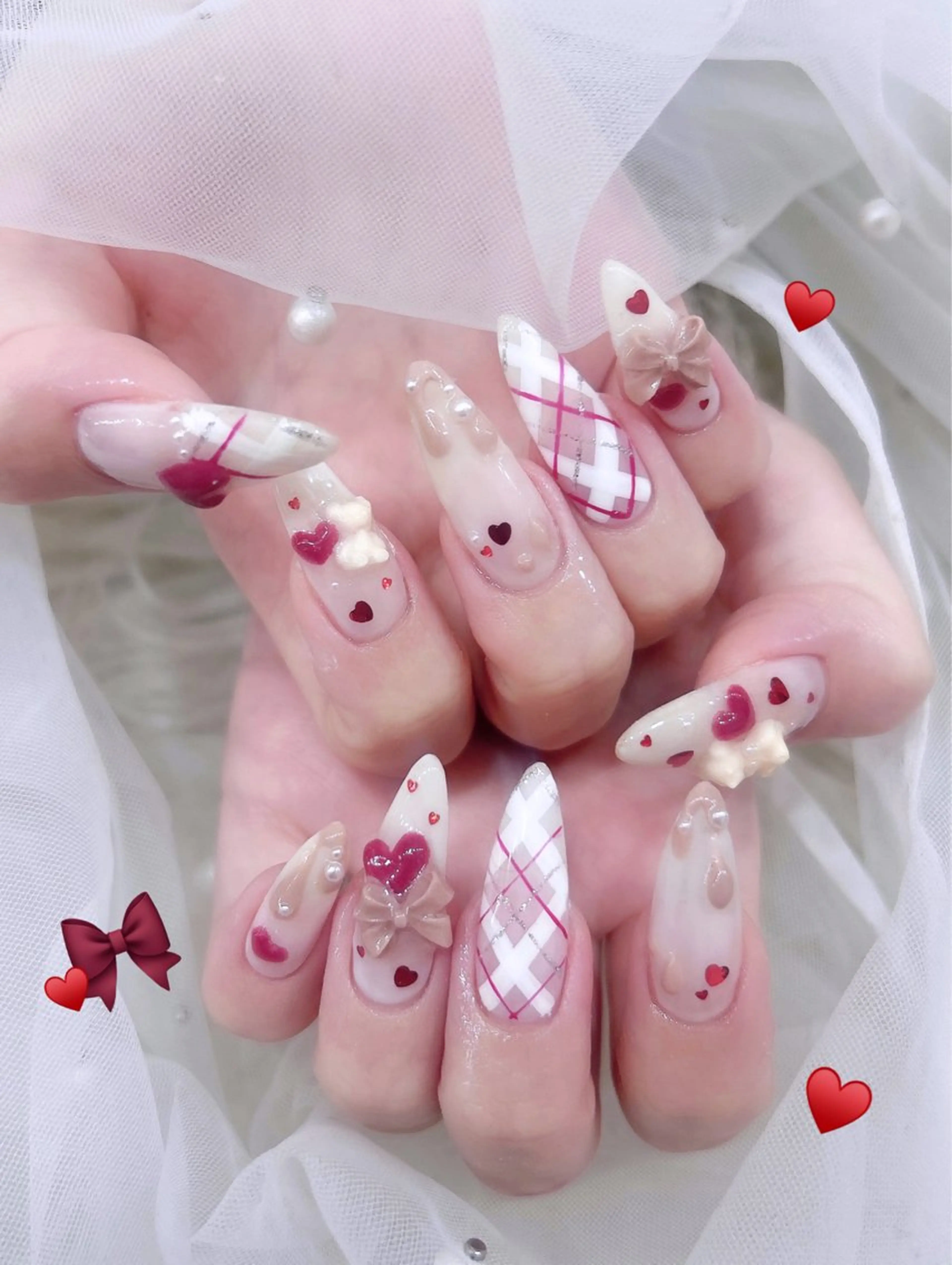 ネイル ハンドネイル ️🫧みつき/ 渋谷/痛ネイル️🫧のネイルデザイン