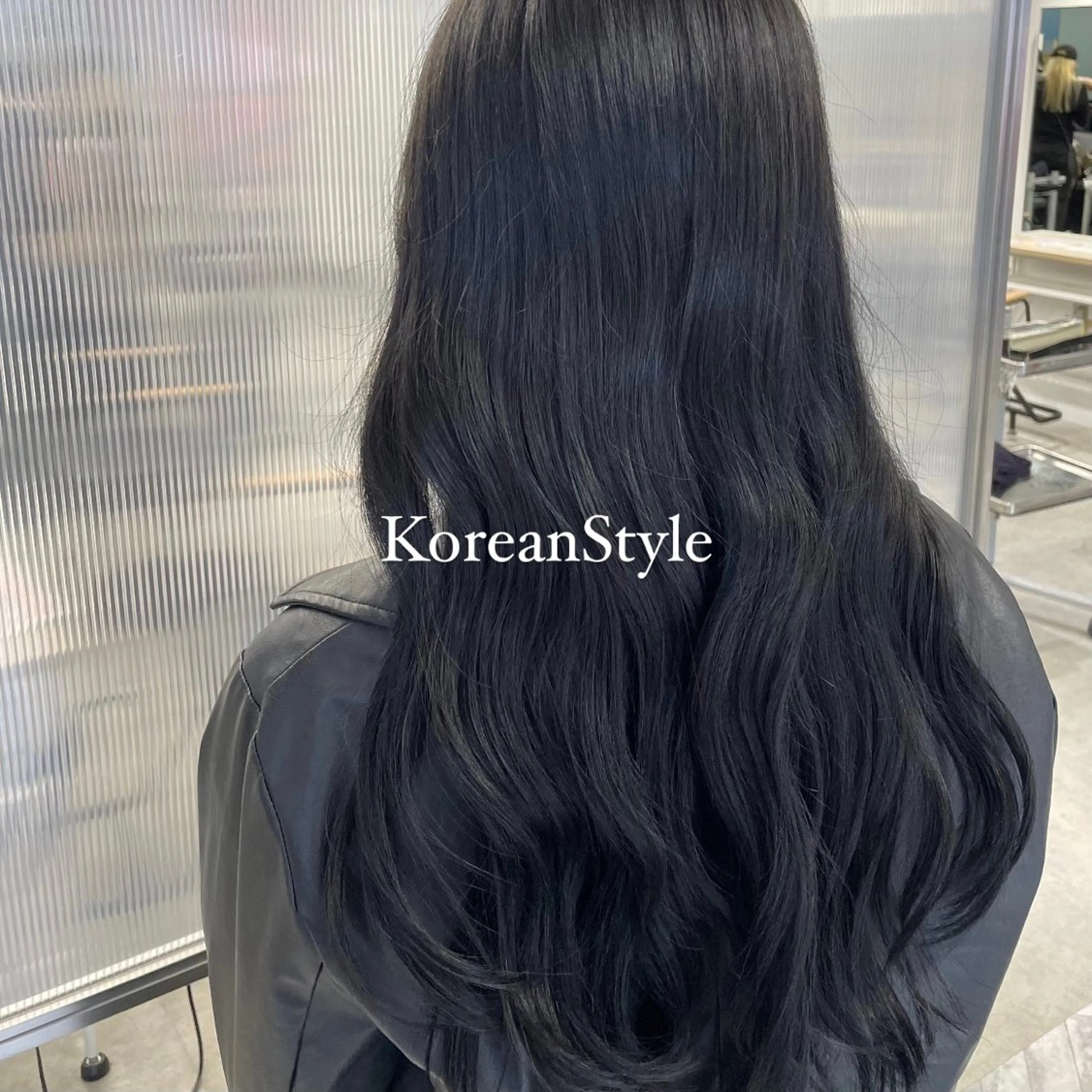 ロング sawaka🪽うる 艶カラー/レイヤーのヘアスタイル