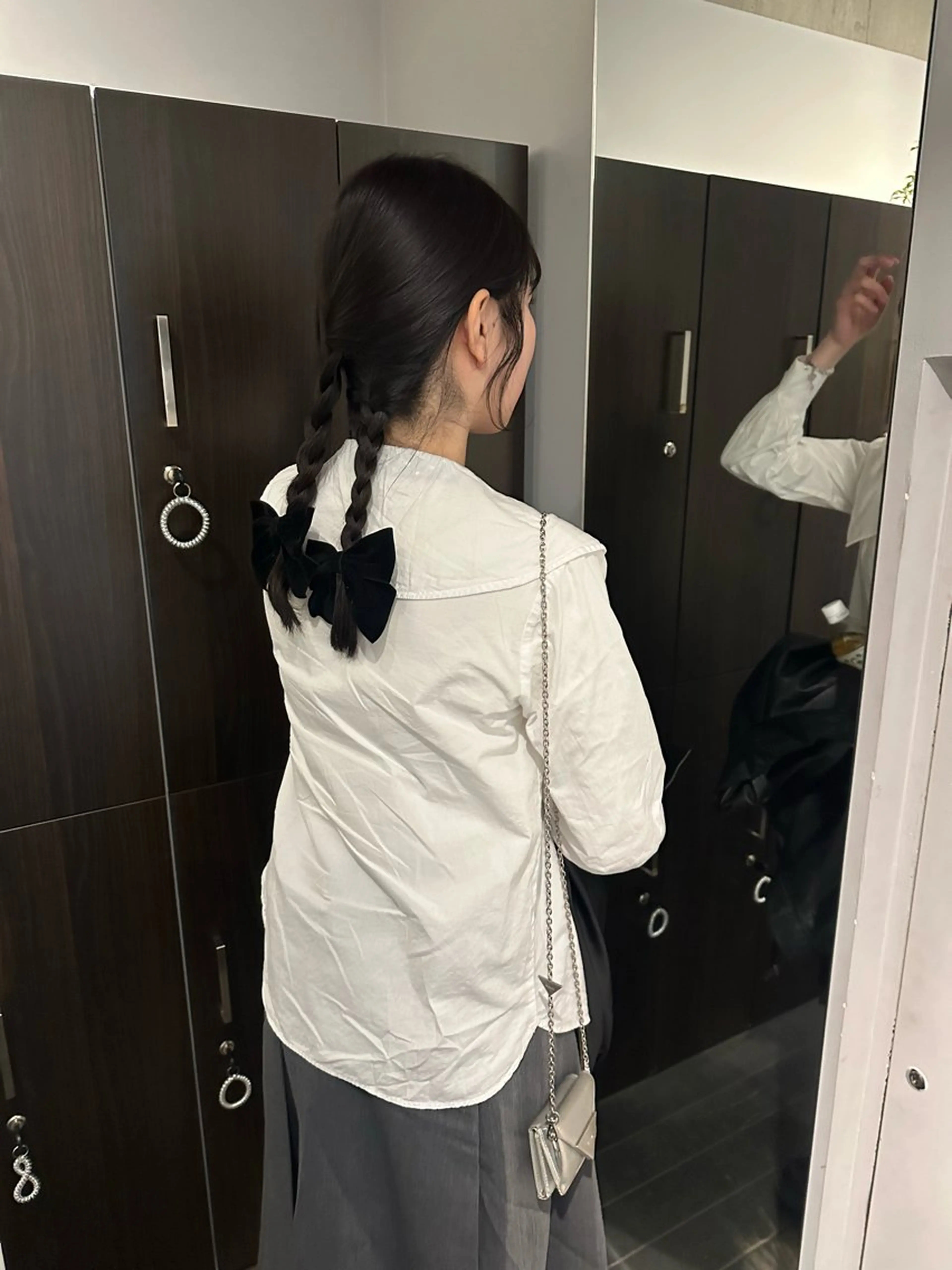 ロング カラー ヘアアレンジ 西 美羽のヘアスタイル