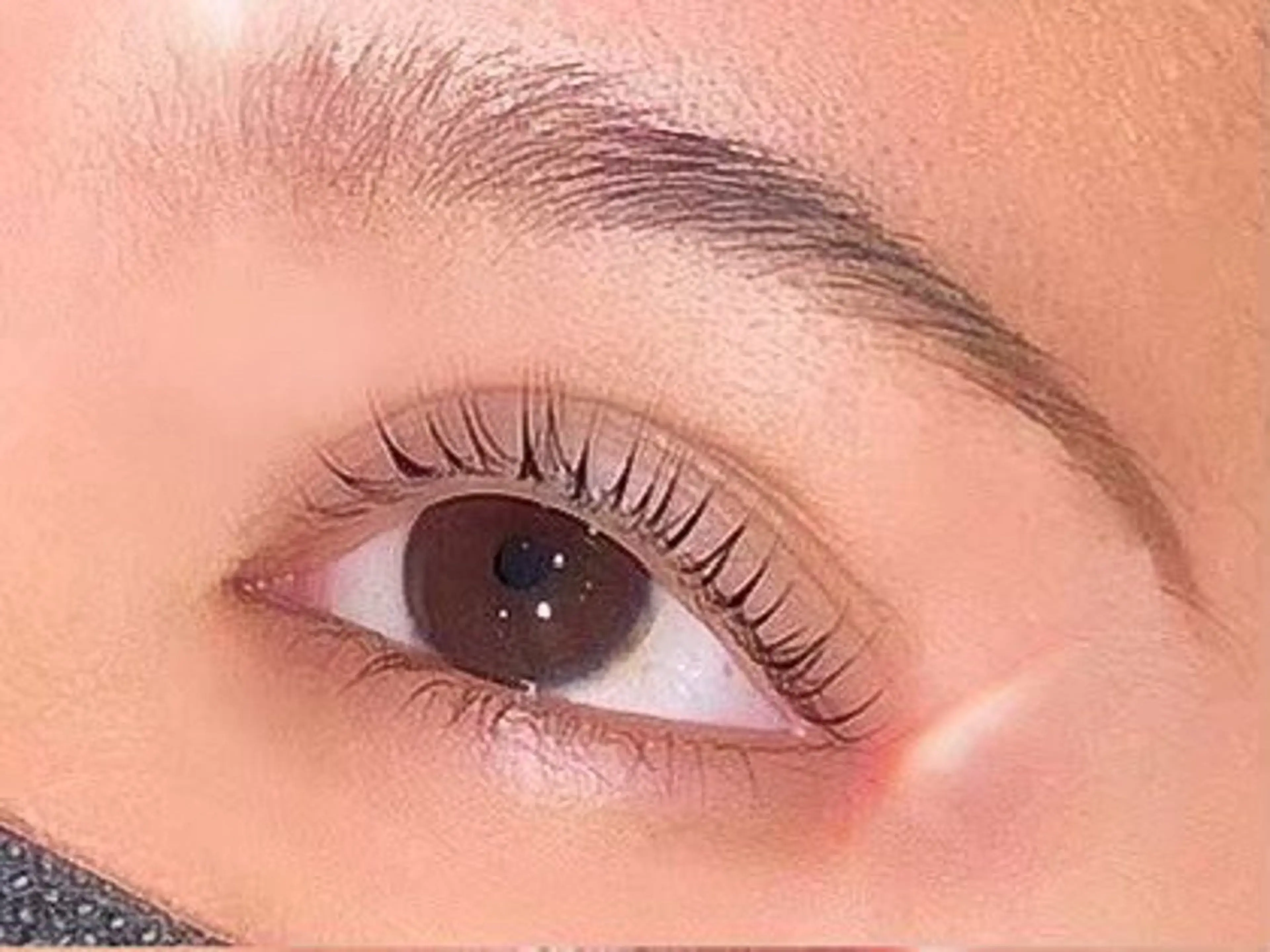 マツエク・マツパ 束感まつ毛 フラットラッシュ 韓国風マツエク ナチュラル パリジェンヌラッシュリフト 鷲東 海里のその他イメージ