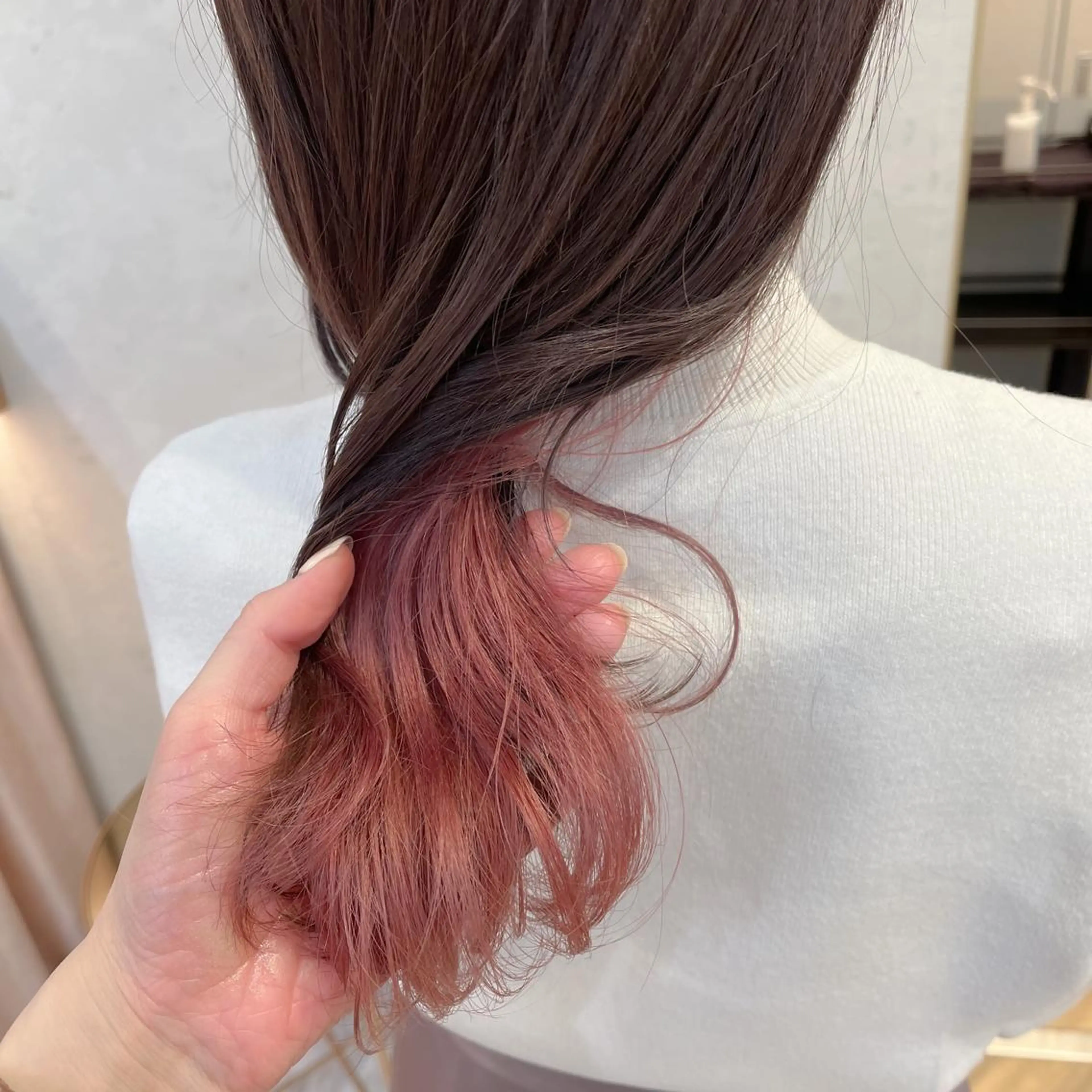 ミディアム カラー ブラウンカラー ピンクカラー カット ヘアカラー 透明感カラー│ レイヤーヘア中居美樹のヘアスタイル