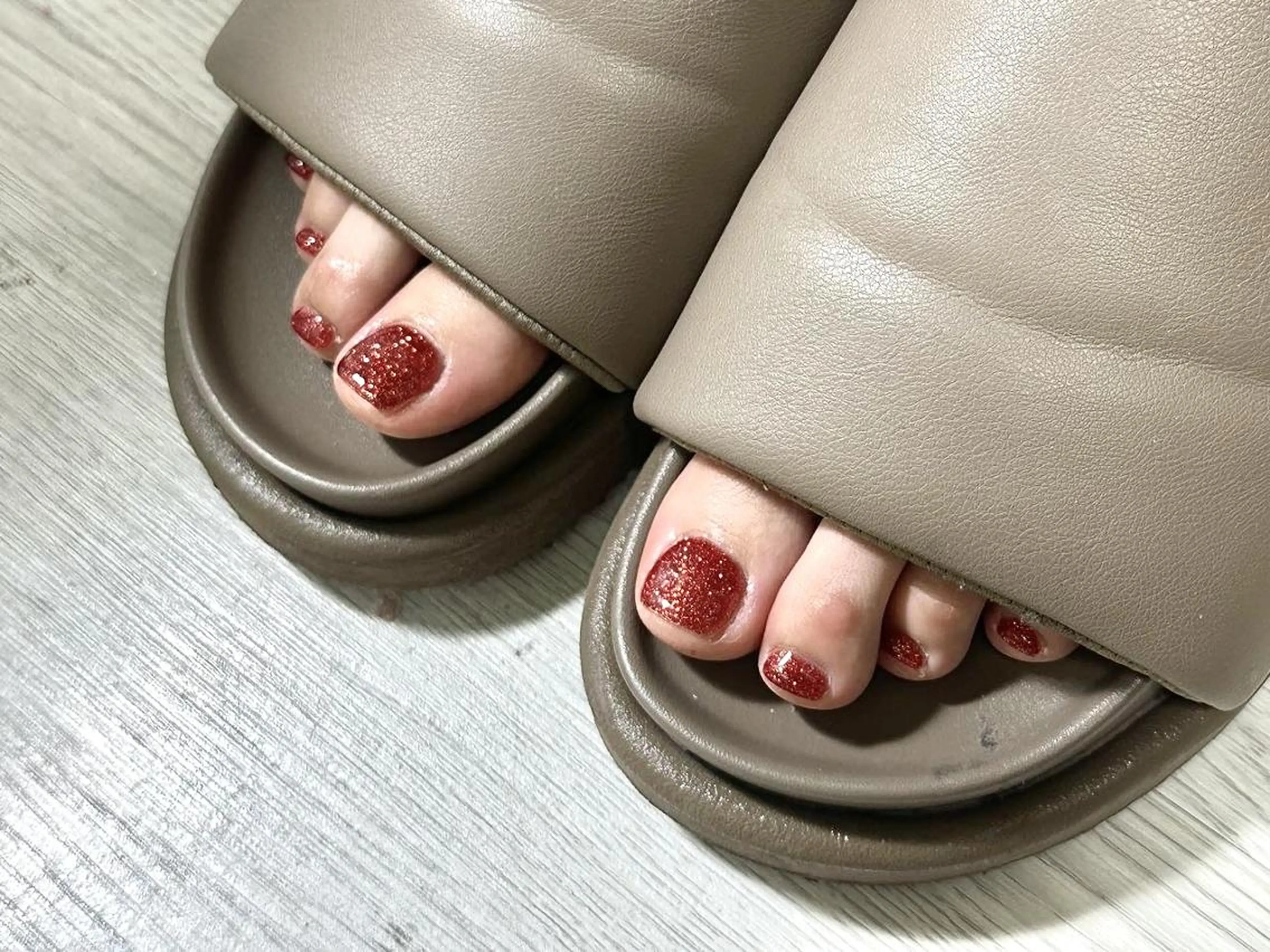 ネイル フットネイル ki🍒🍒 ki ツルツルネイルのネイルデザイン