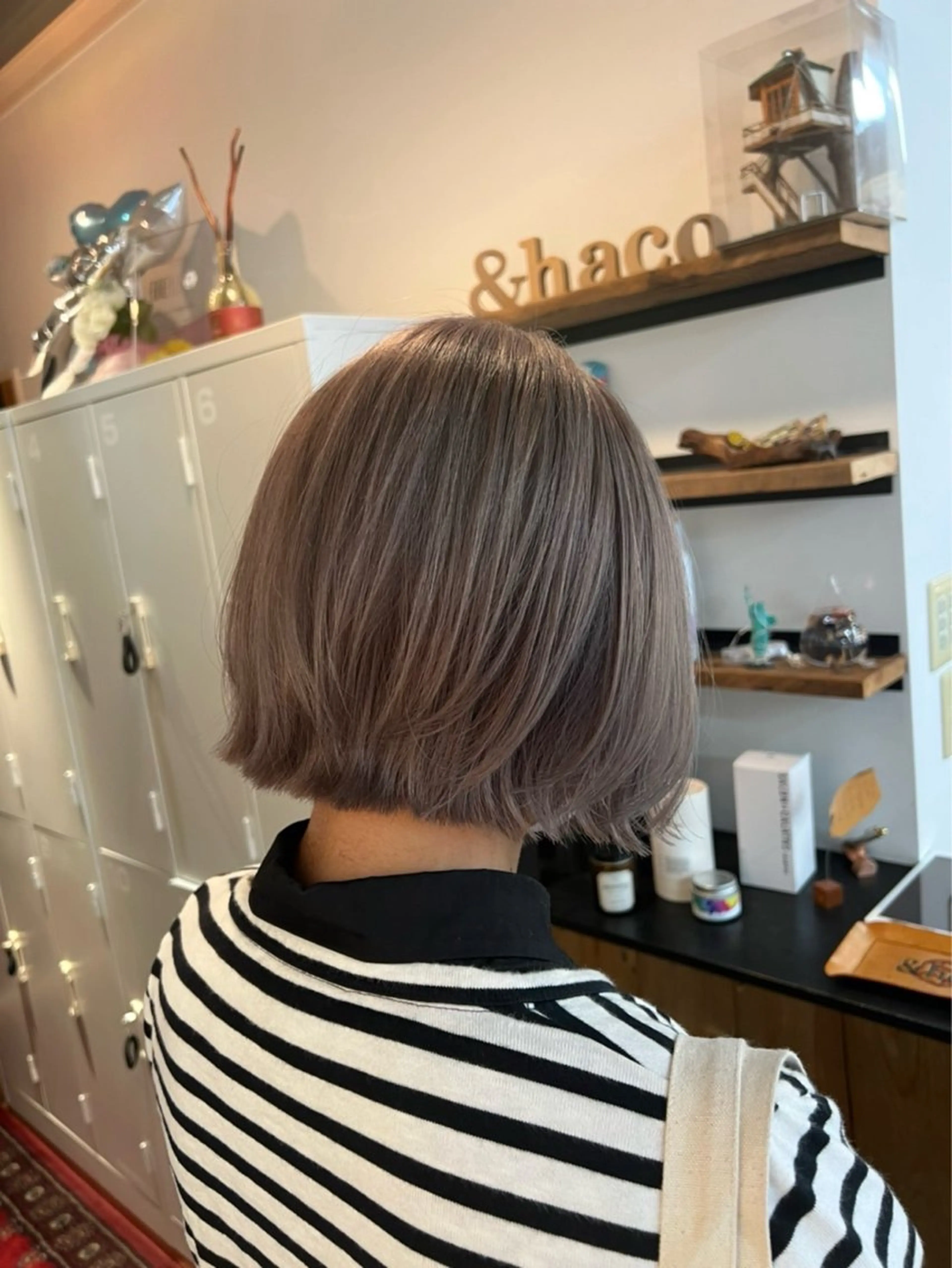ショート カラー 渡邊 理央のヘアスタイル