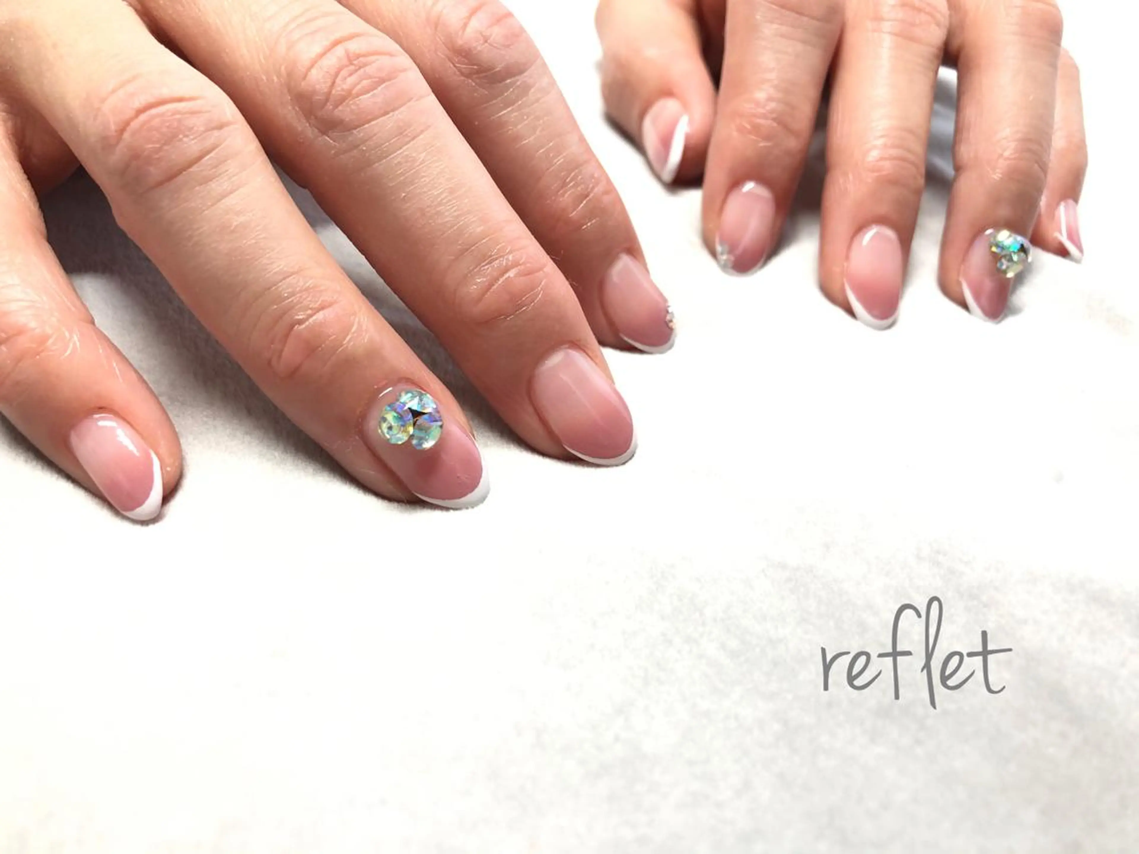ネイル フレンチネイル グラデーション ハンドネイル reflet nailのネイルデザイン