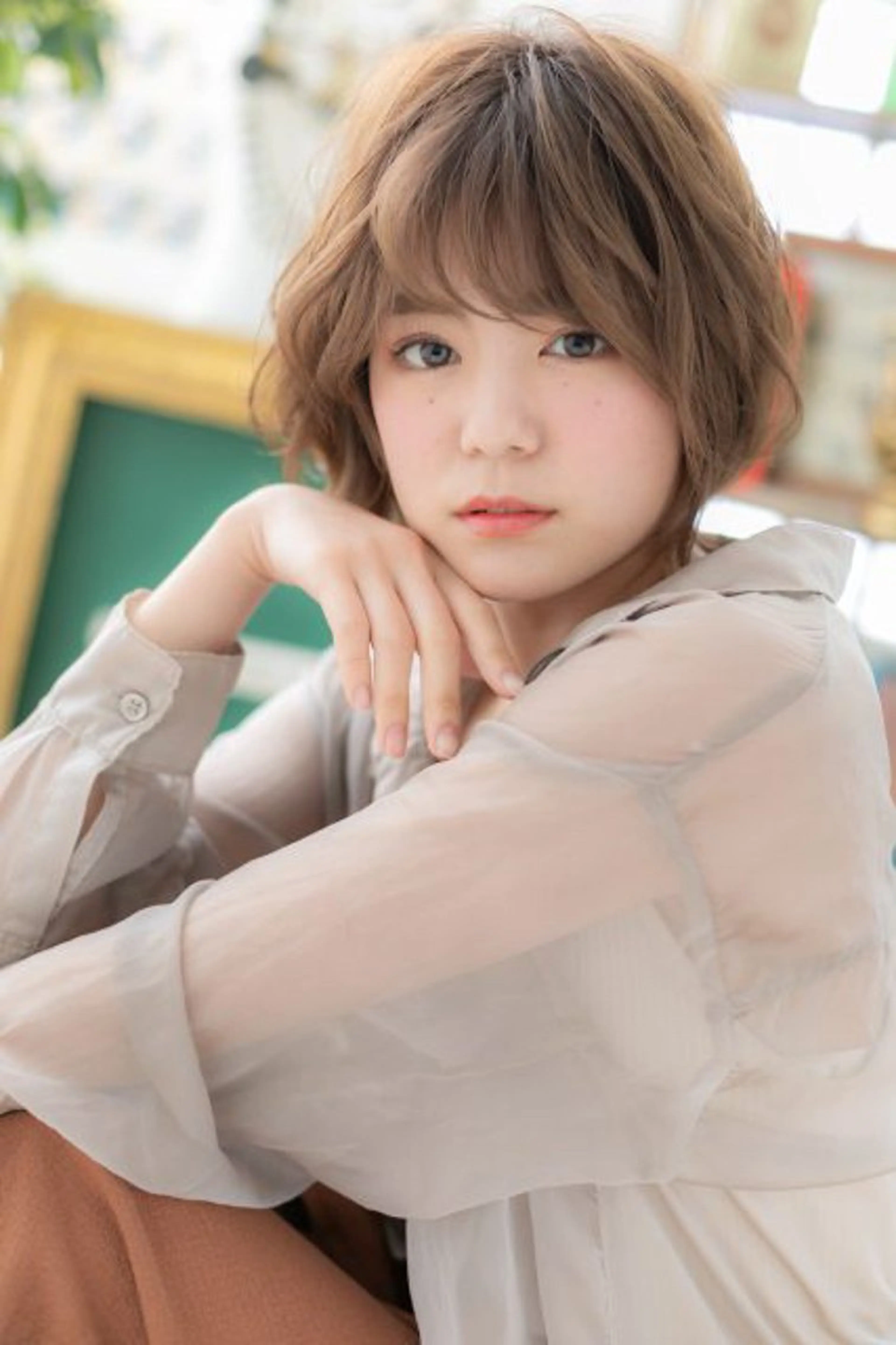 ショート カラー 土井 美奈代のヘアスタイル