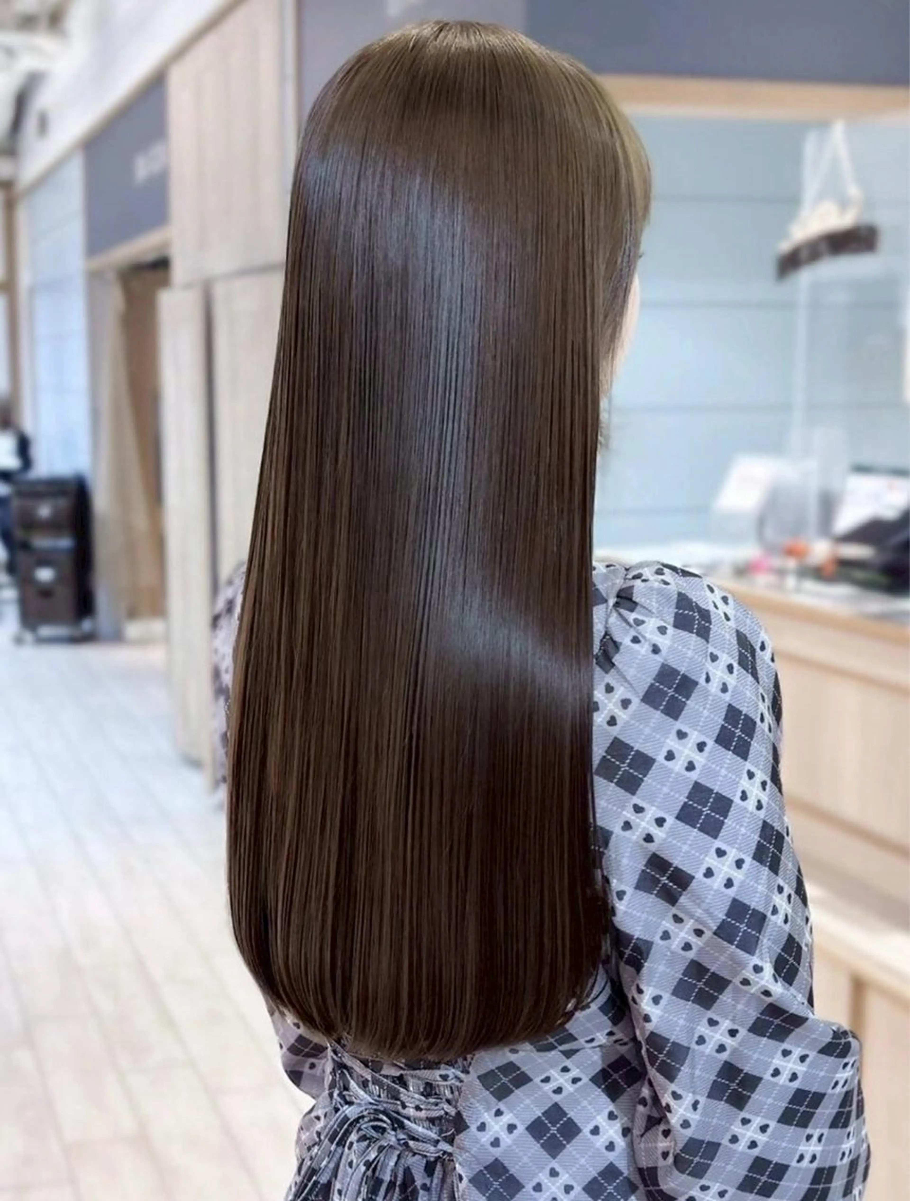 カラー Kureha /暗めカラーモデルのヘアスタイル