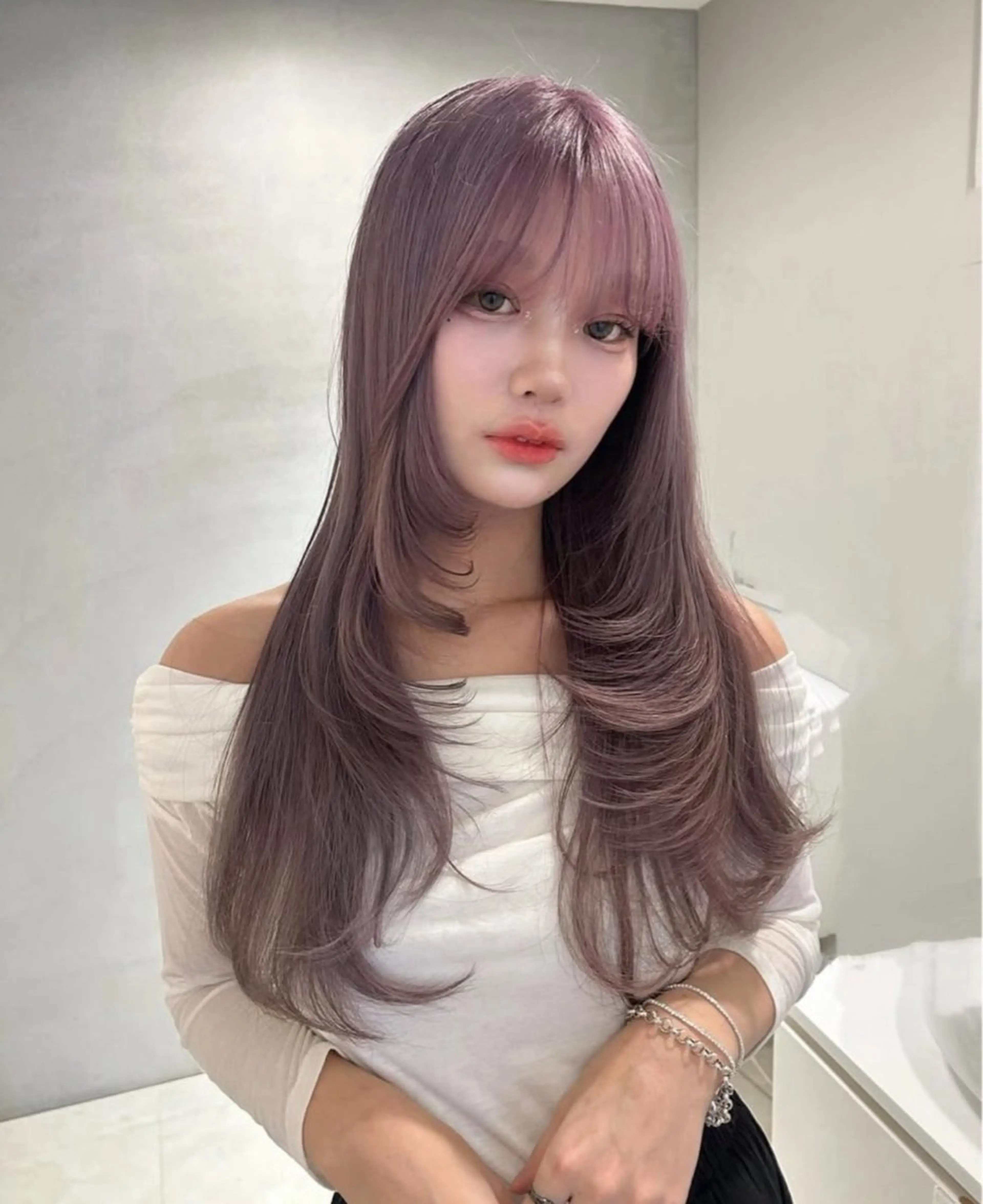 ロング カラー ブリーチ PELE ハイトーン RIMUのヘアスタイル