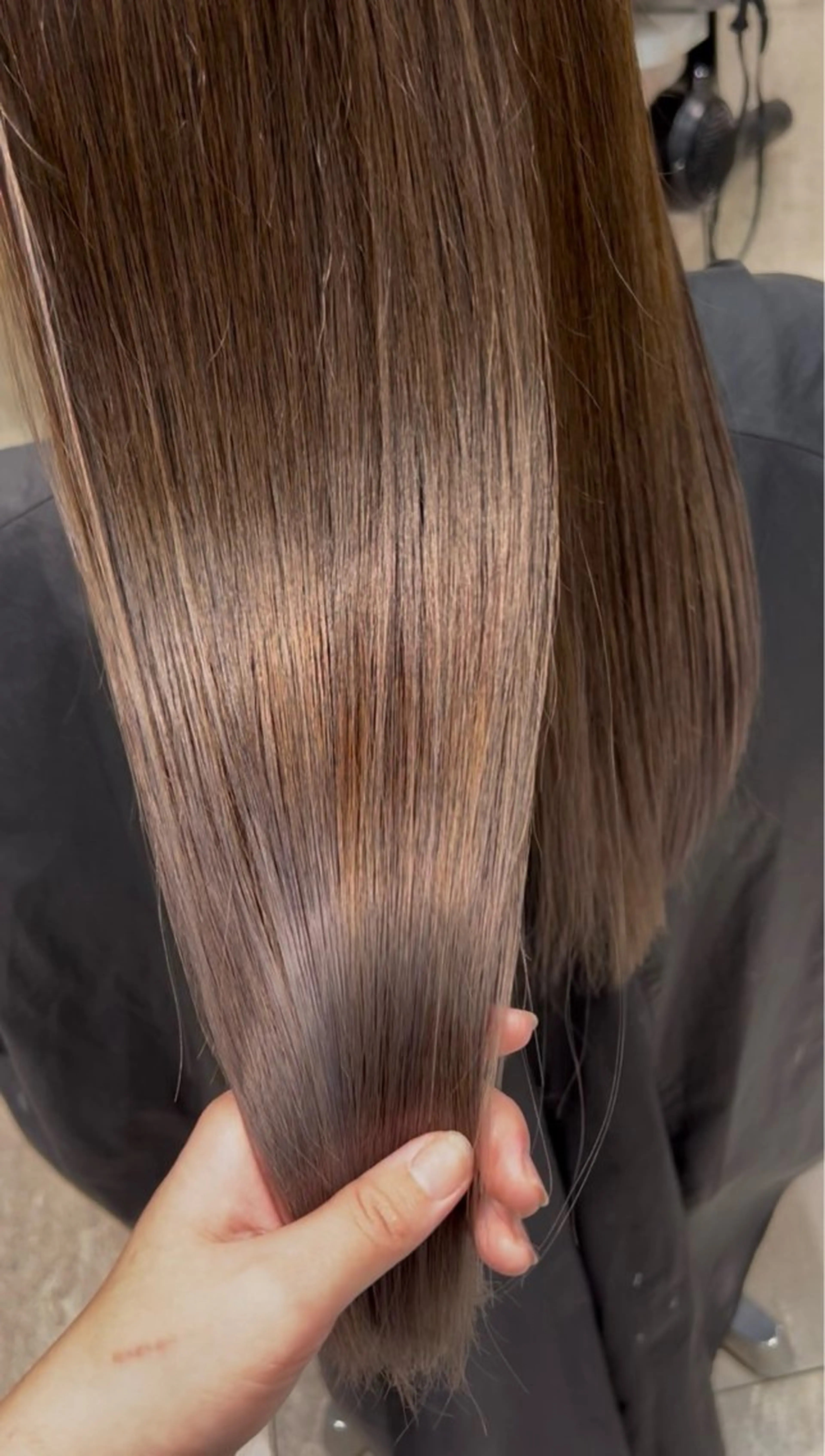 ロング カラー 縮毛矯正 トリートメント 平野 世菜のヘアスタイル