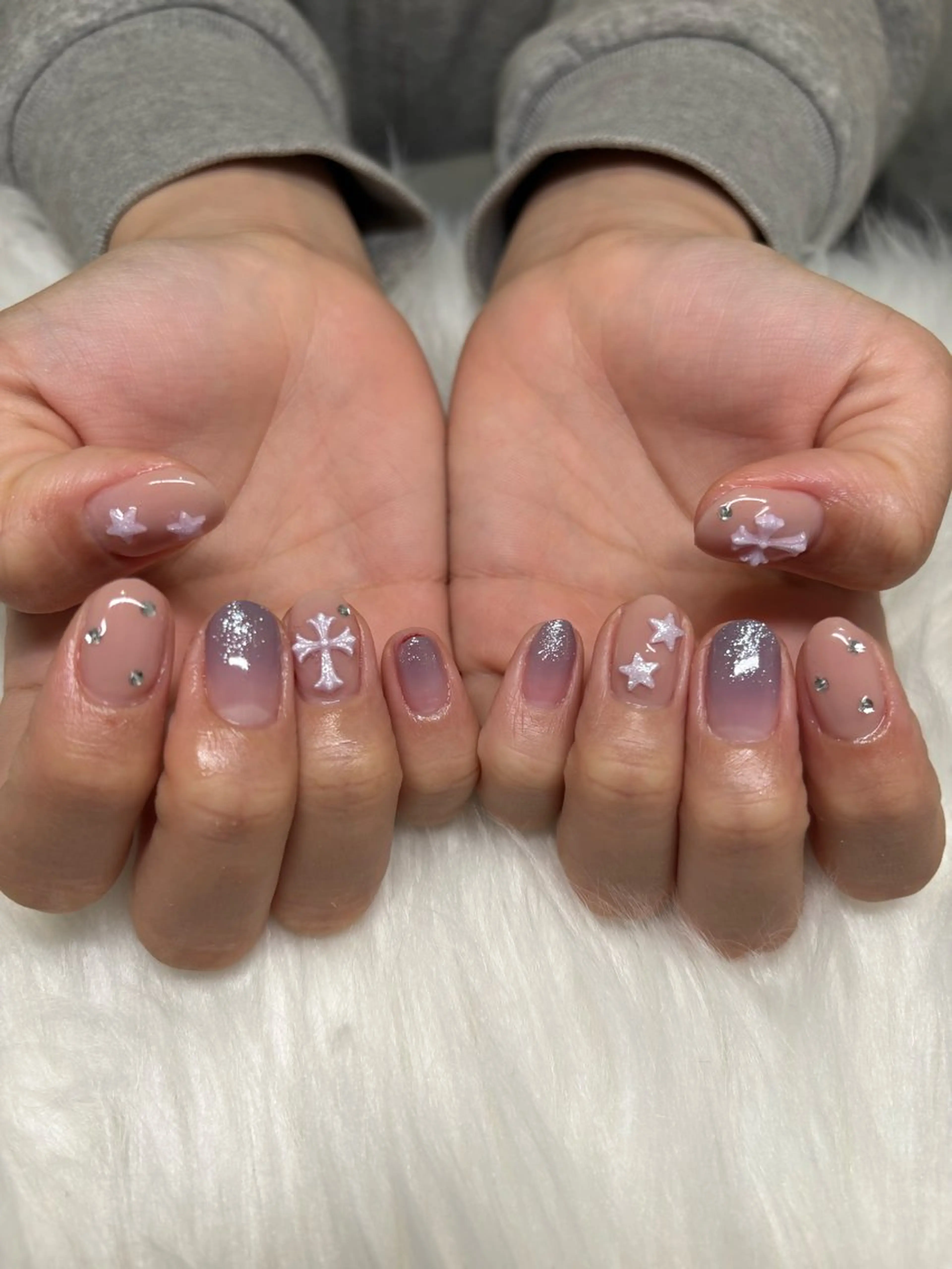 ネイル 加藤 彩香のネイルデザイン