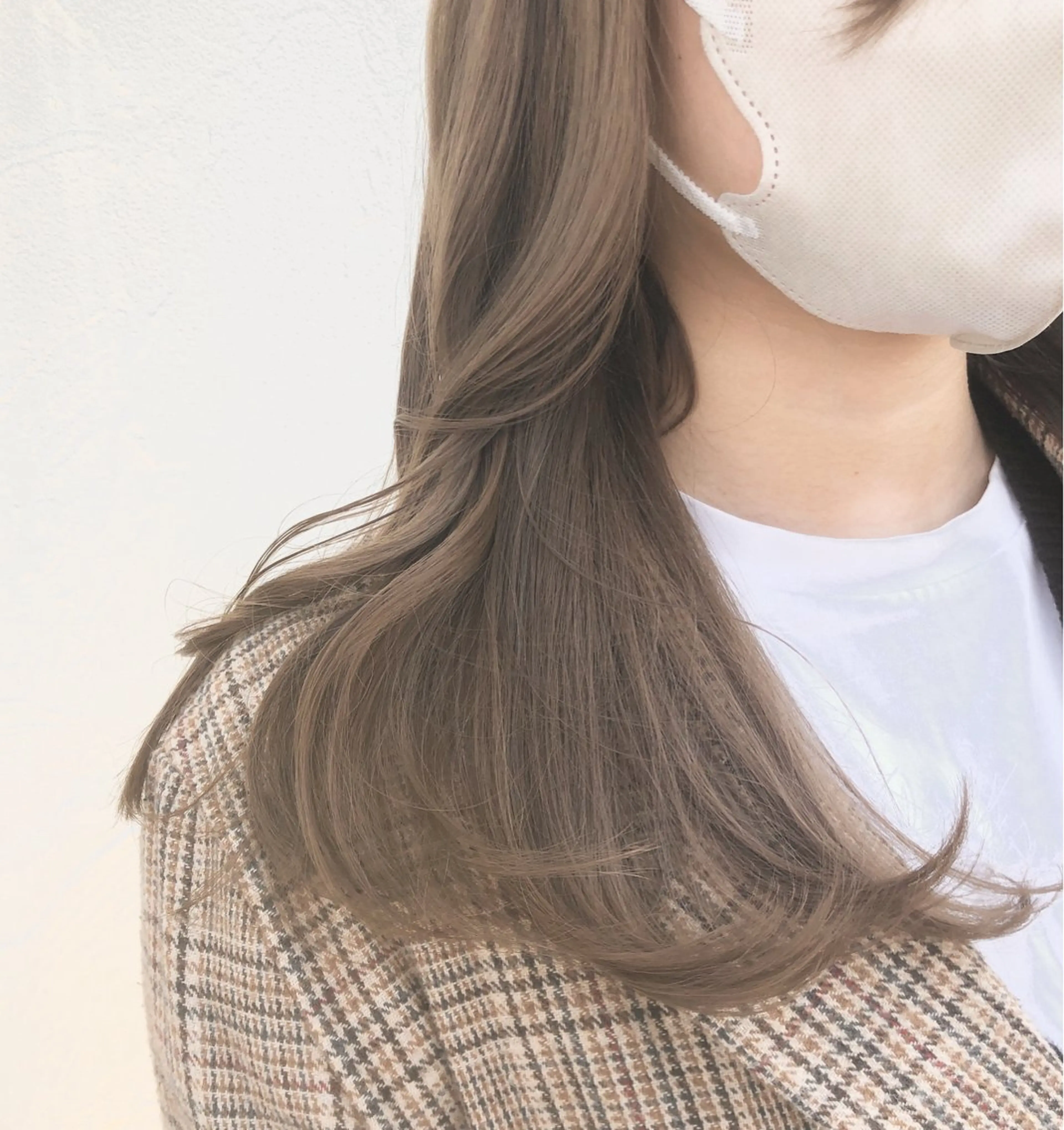 セミロング カラー パーマ ヘアアレンジ アッシュ ベージュカラー 顔まわりレイヤー 顔周りカット レイヤーカット カット ヘアカラー トリートメント 【ツヤ髪美容師】 ツダケイスケのヘアスタイル