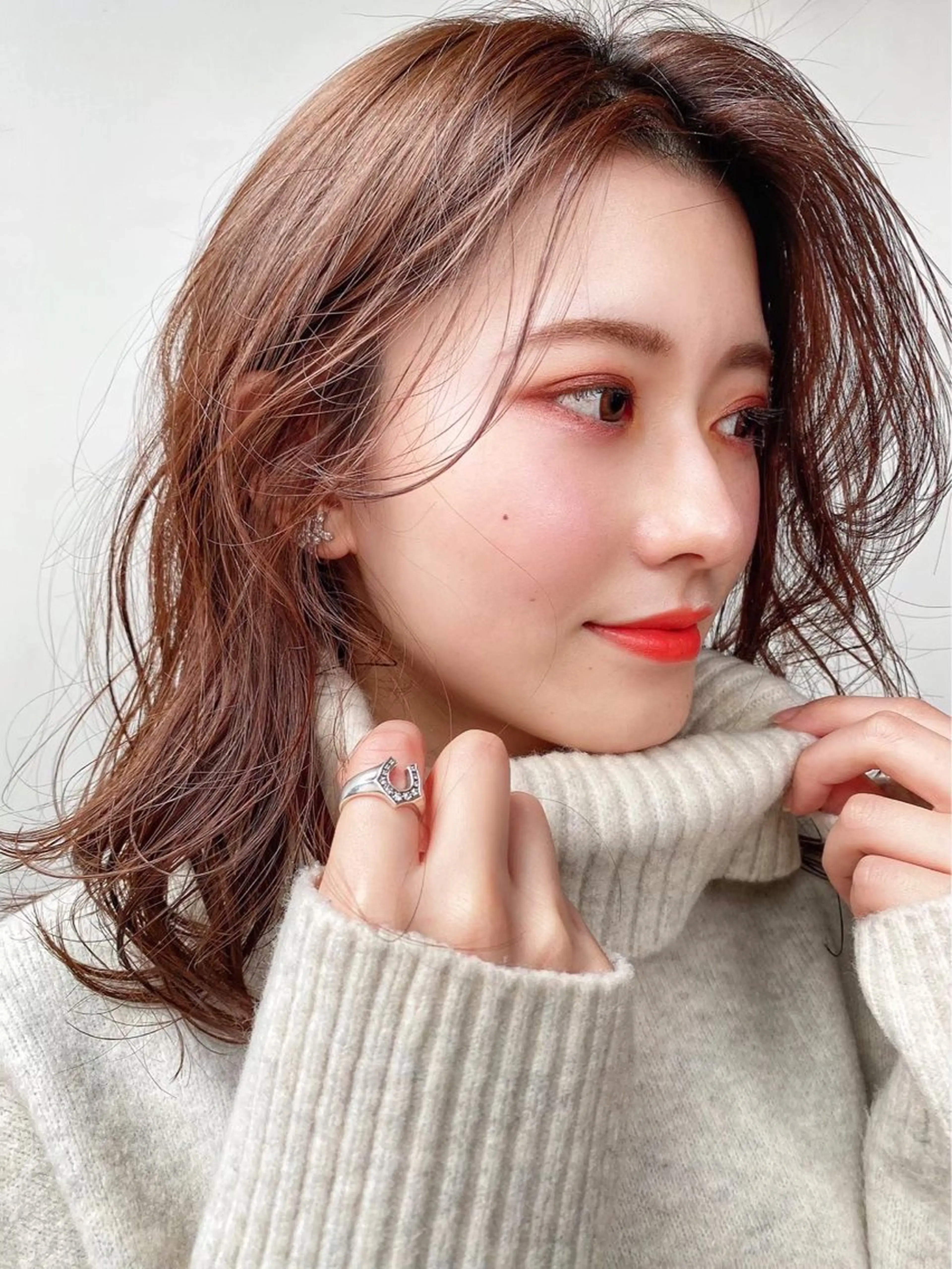 セミロング ambleluxe 🌈透明感カラー中野のヘアスタイル