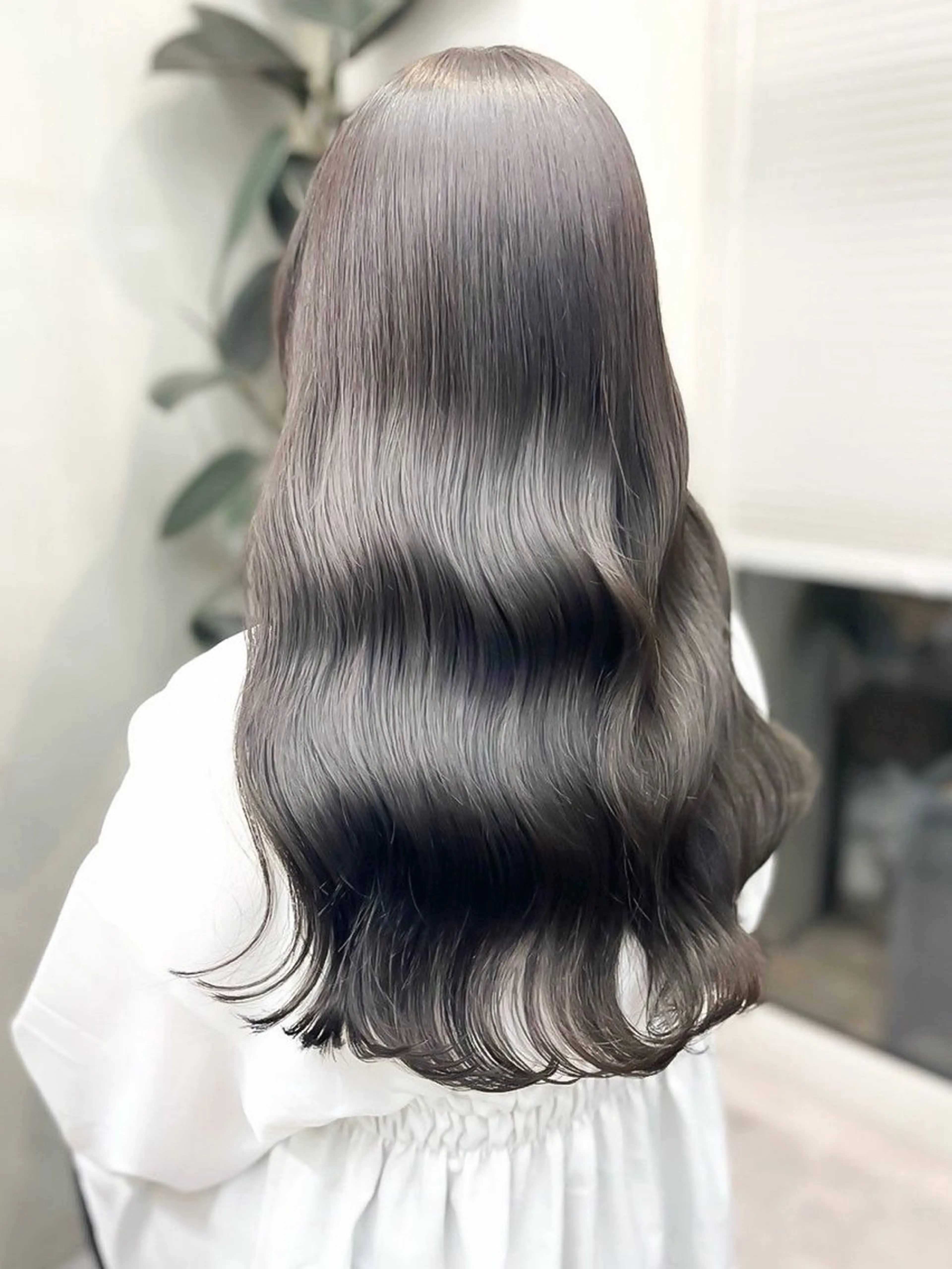 ロング カラー 高村 茉耶のヘアスタイル