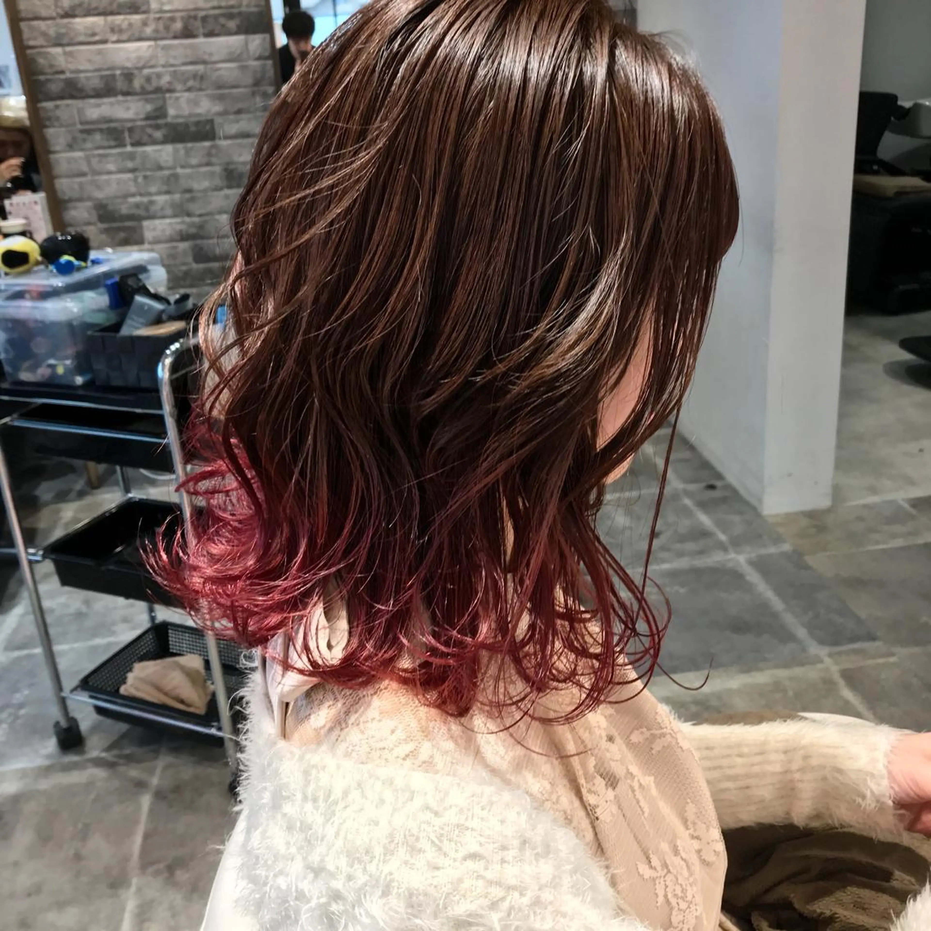 ミディアム 所渉/韓国レイヤー /ウルフカットのヘアスタイル