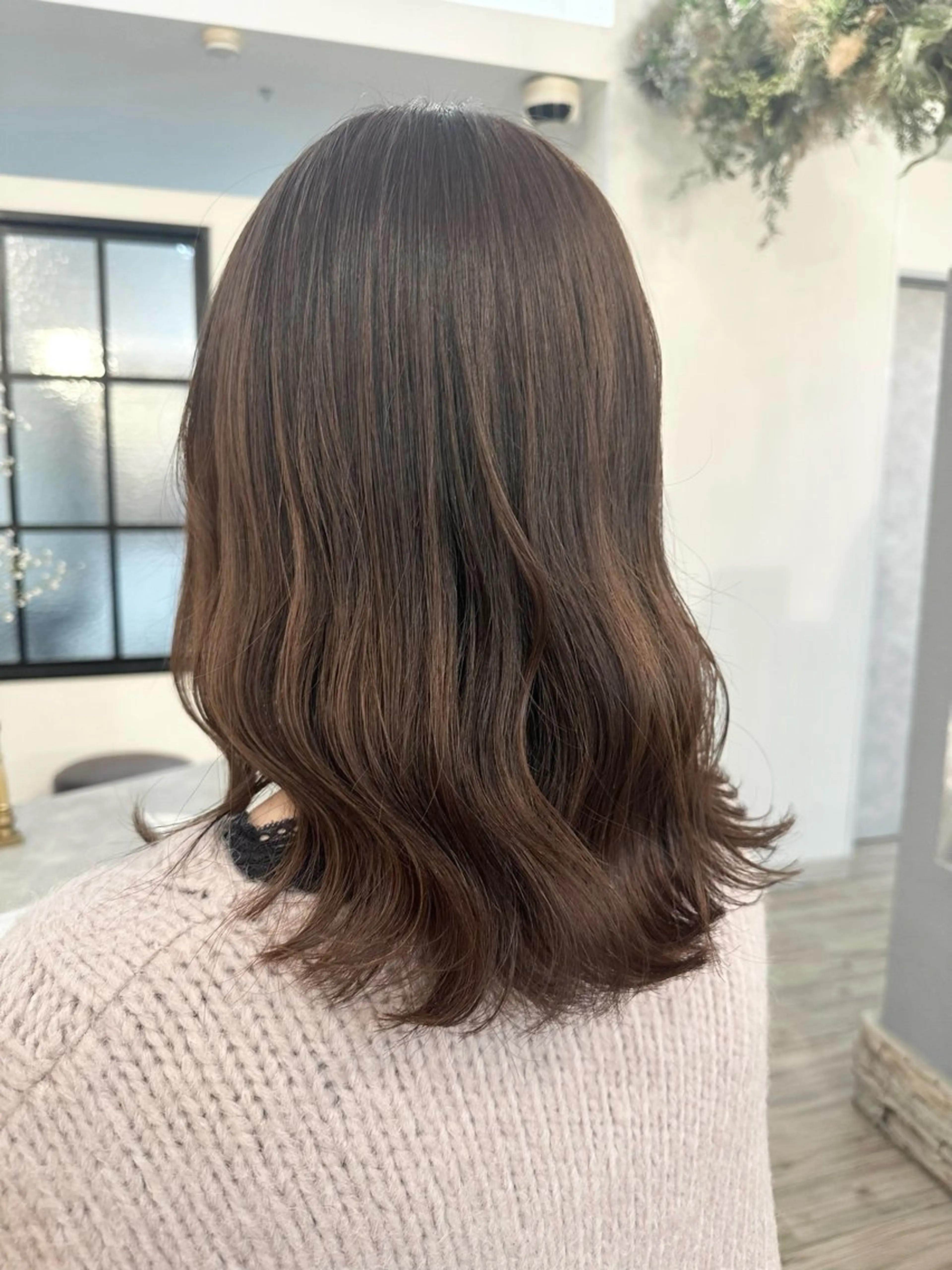 ミディアム カラー ブリーチ 透明感カラー グレージュ モカグレージュ ブリーチなしカラー ヘアカラー sato ayaka ｜透明感カラー🫧のヘアスタイル