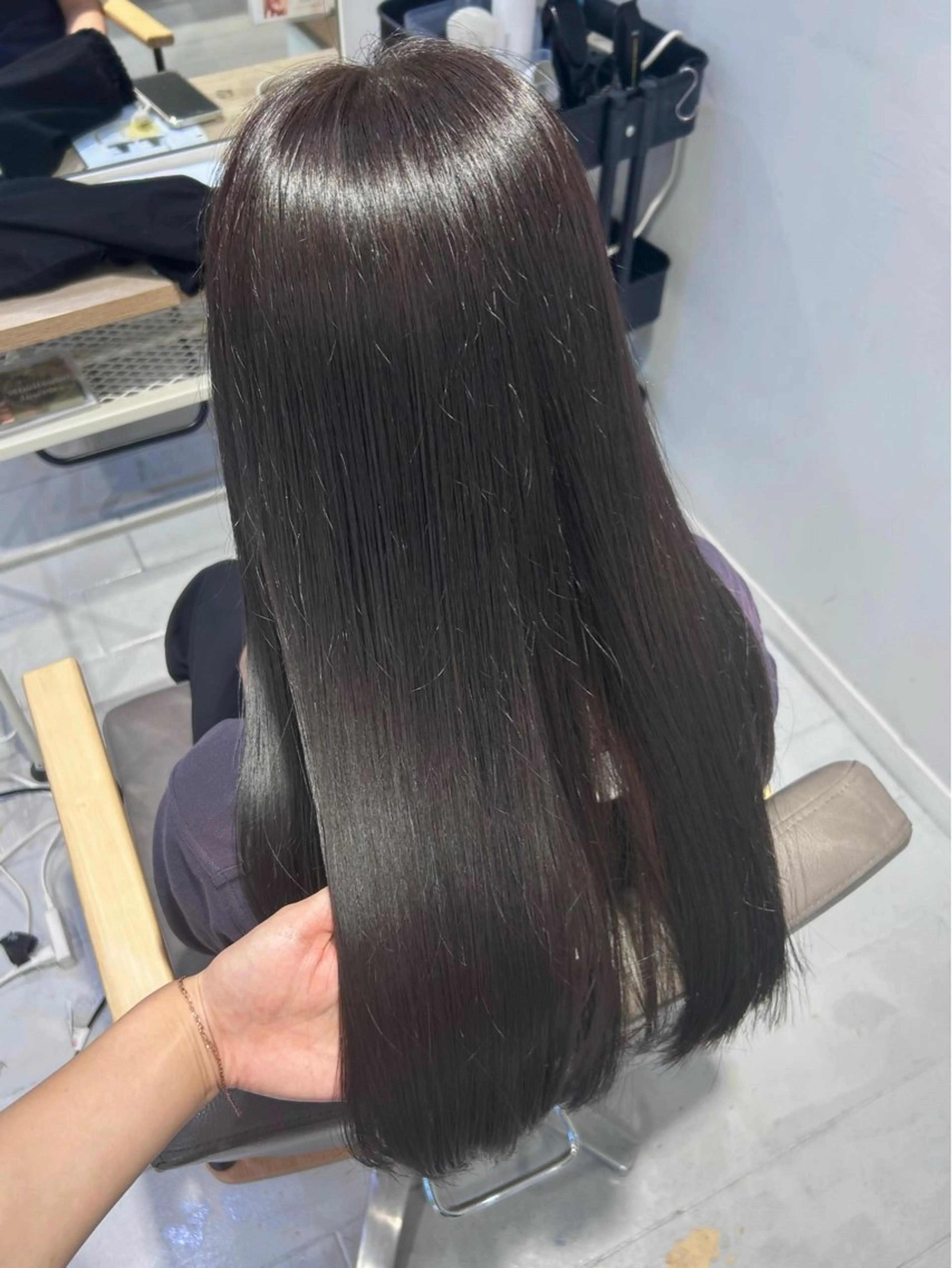 ロング カラー グレージュ ヘアカラー トリートメント レイヤーカット⛓ hina🩶のヘアスタイル