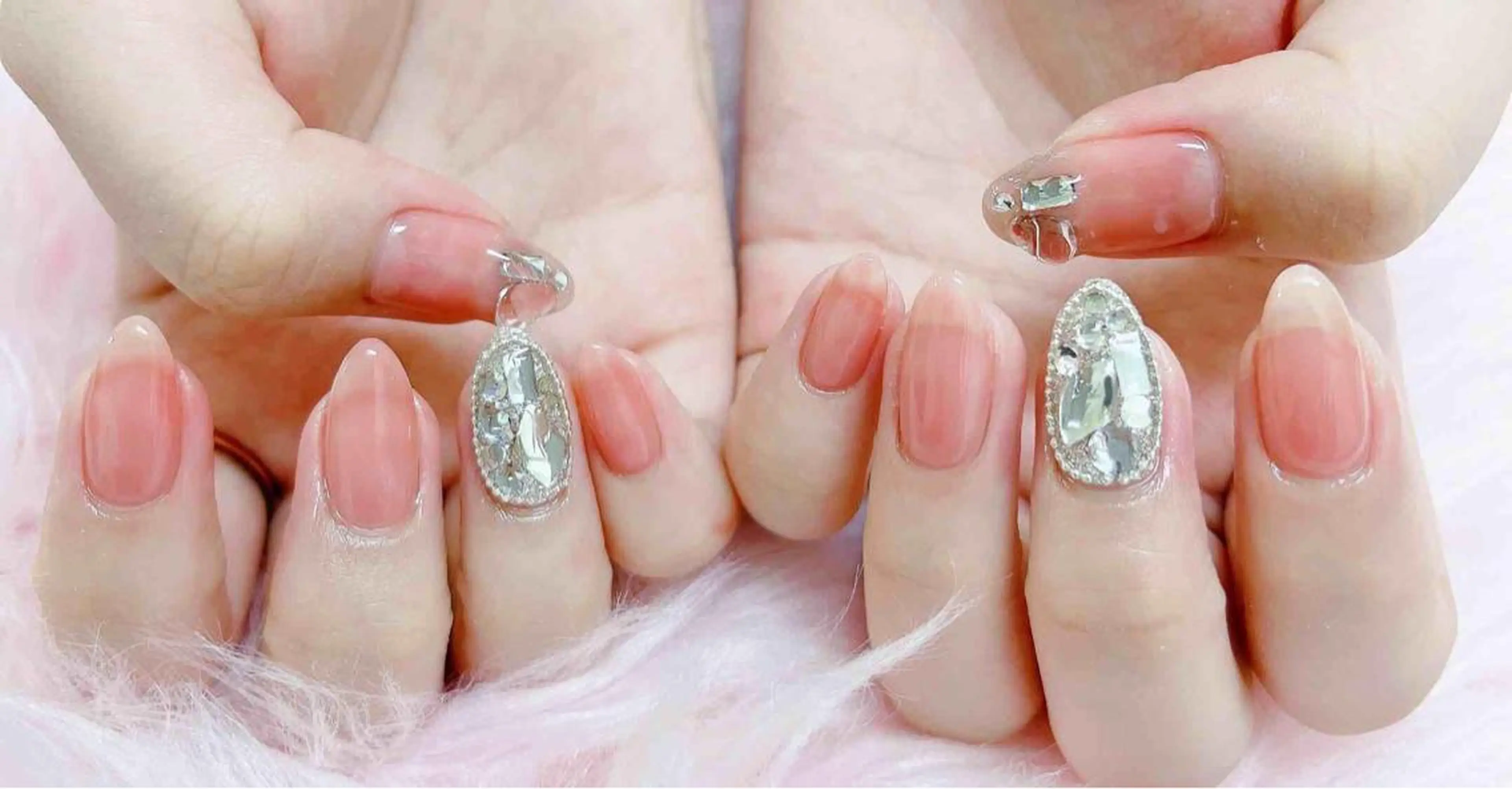 ネイル ハンドネイル MoonNail ユリ🌸のネイルデザイン