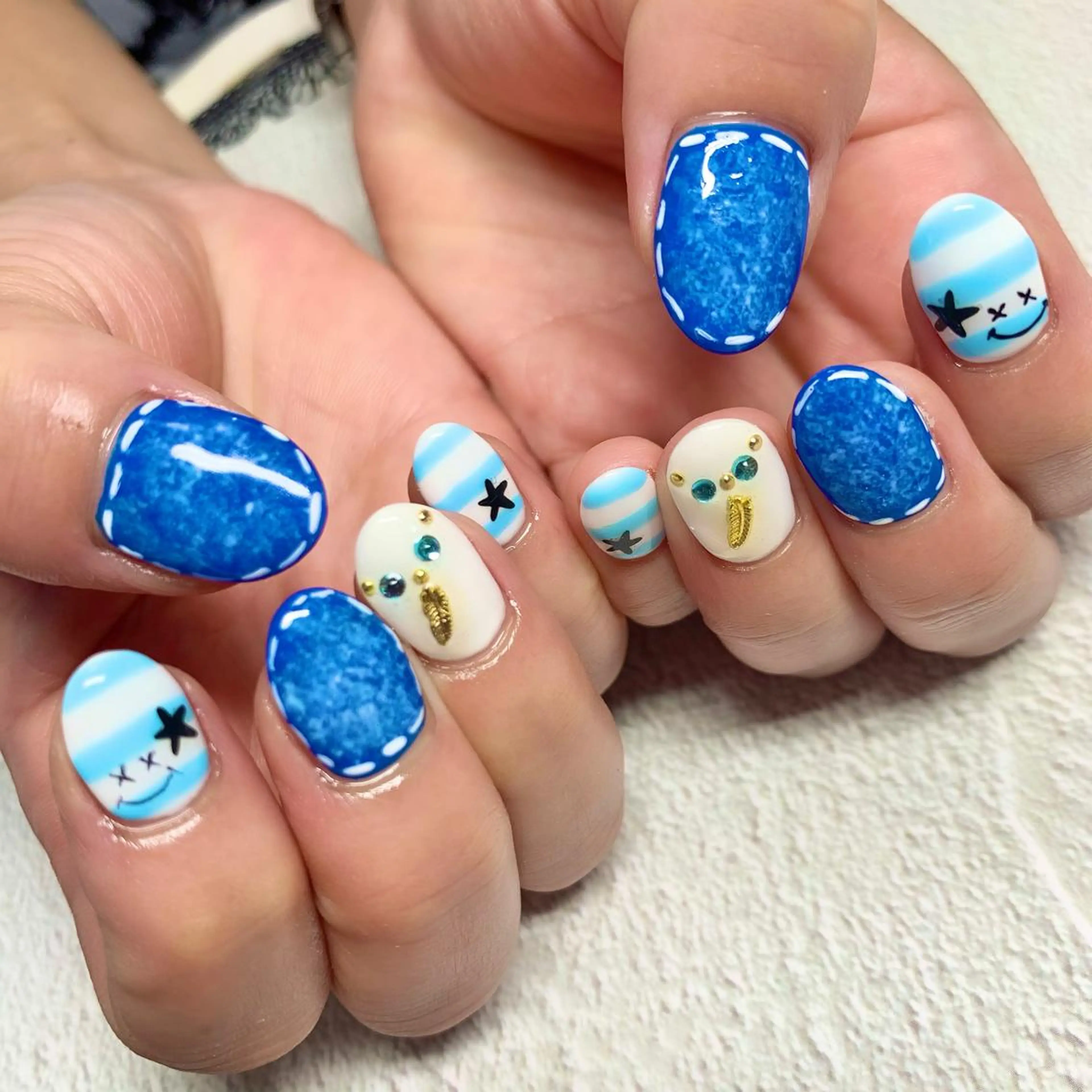 ネイル フットネイル ジェルネイル マグネットネイル ニュアンスネイル パラジェル clover nailのネイルデザイン