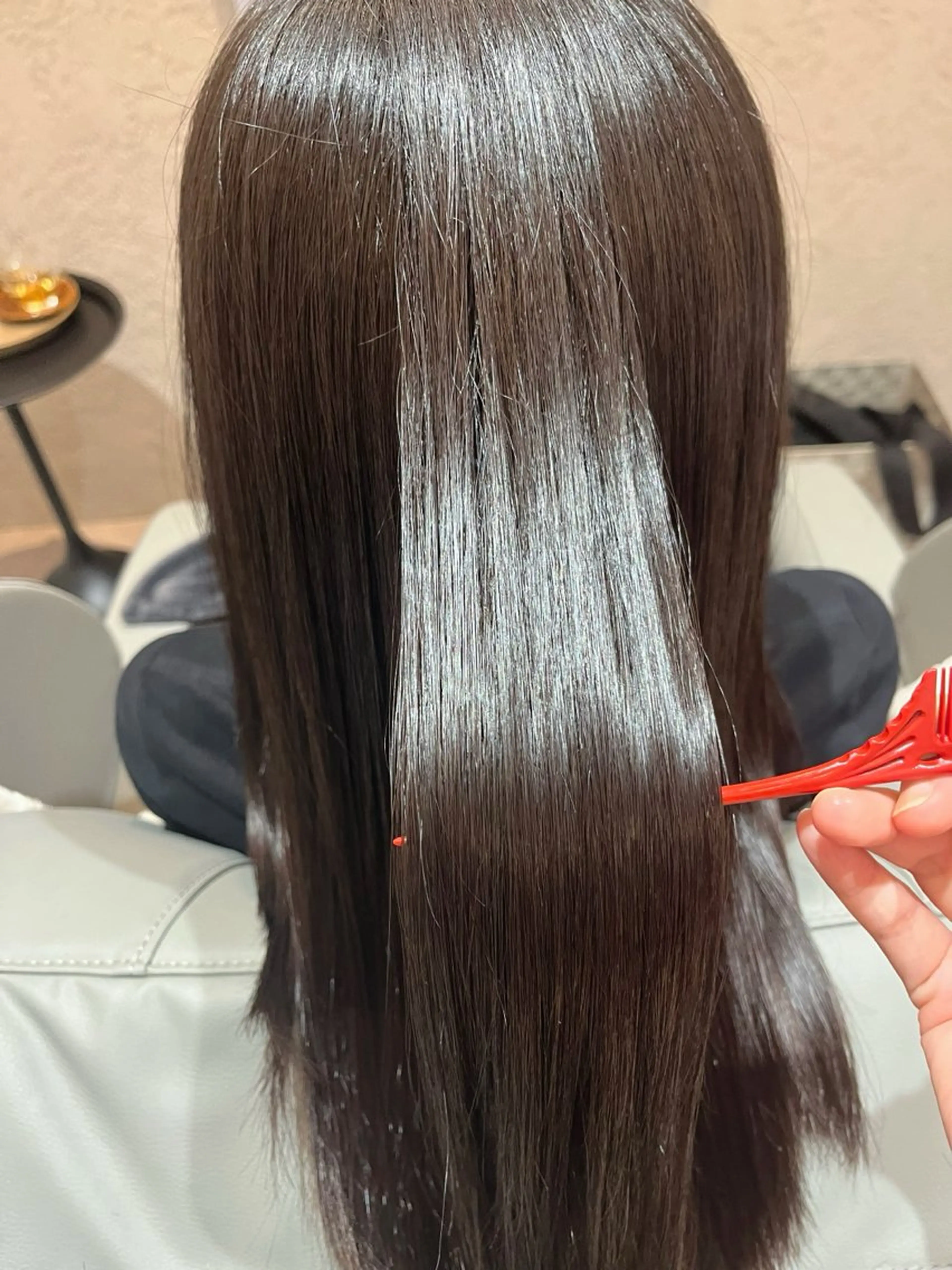 ロング カラー グレージュ KAIzen. tomoのヘアスタイル