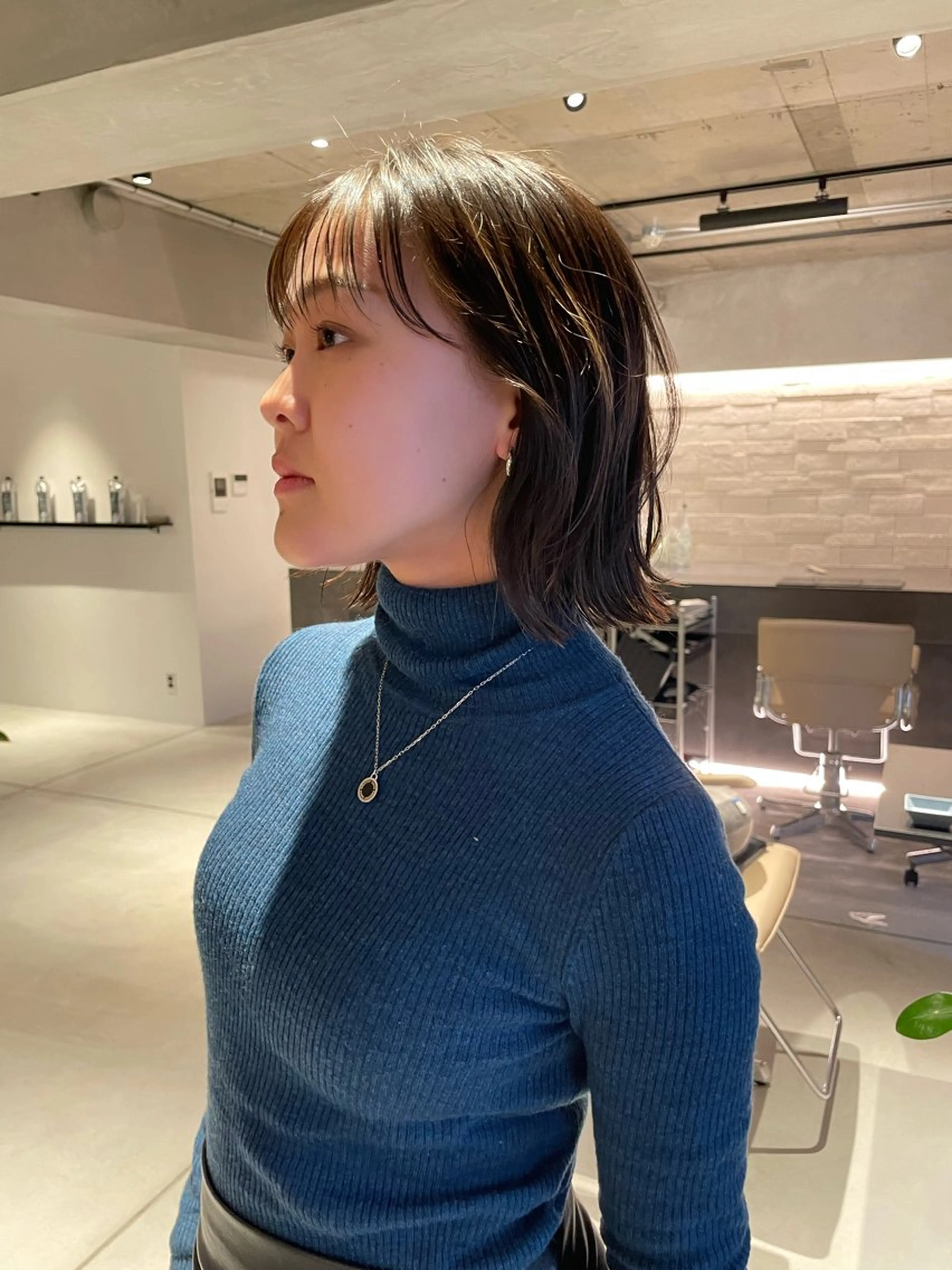 ミディアム ボブ レイヤーカット イズミ ナナコのヘアスタイル