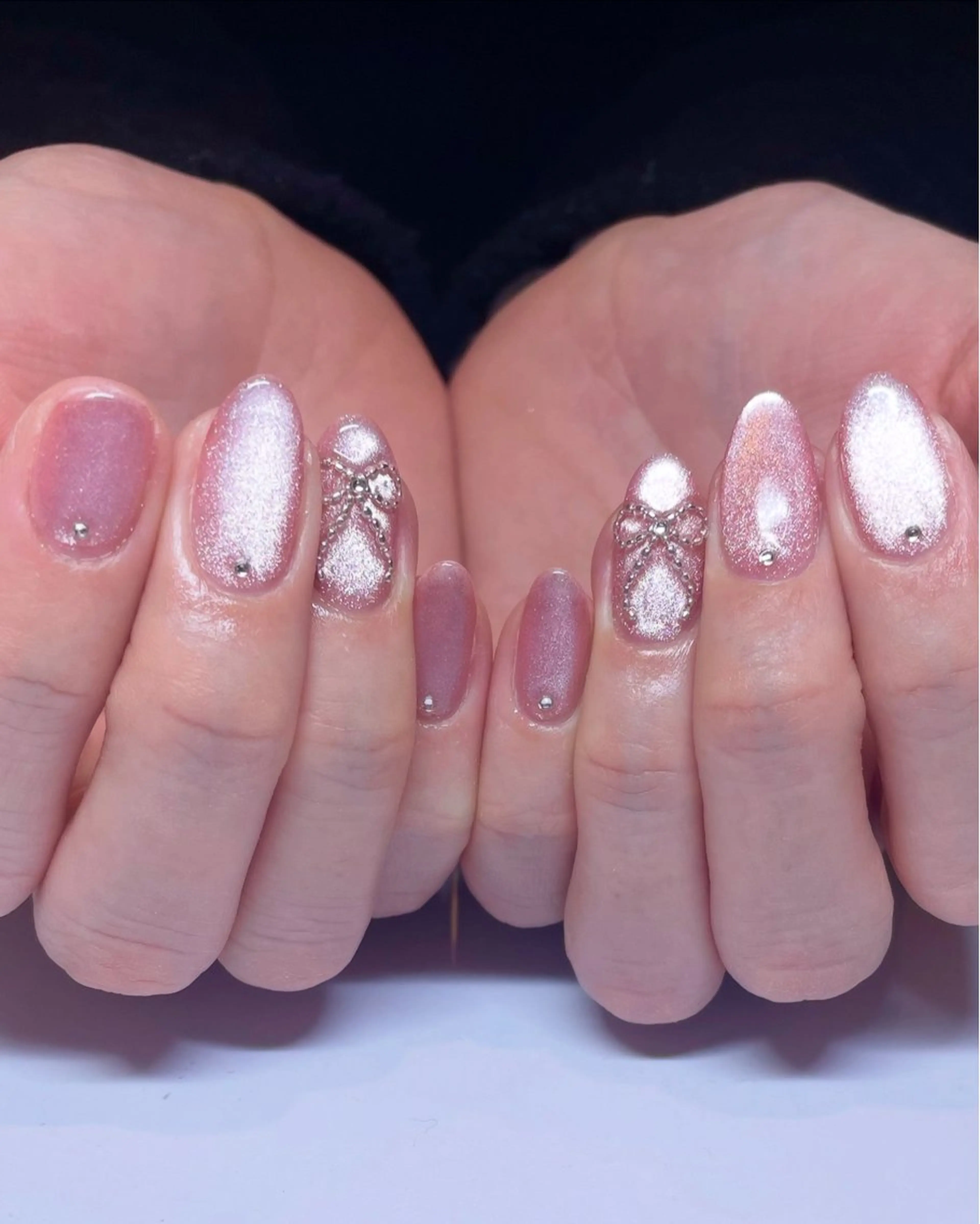 ネイル Rika🌼 シンプル•マグネットのネイルデザイン