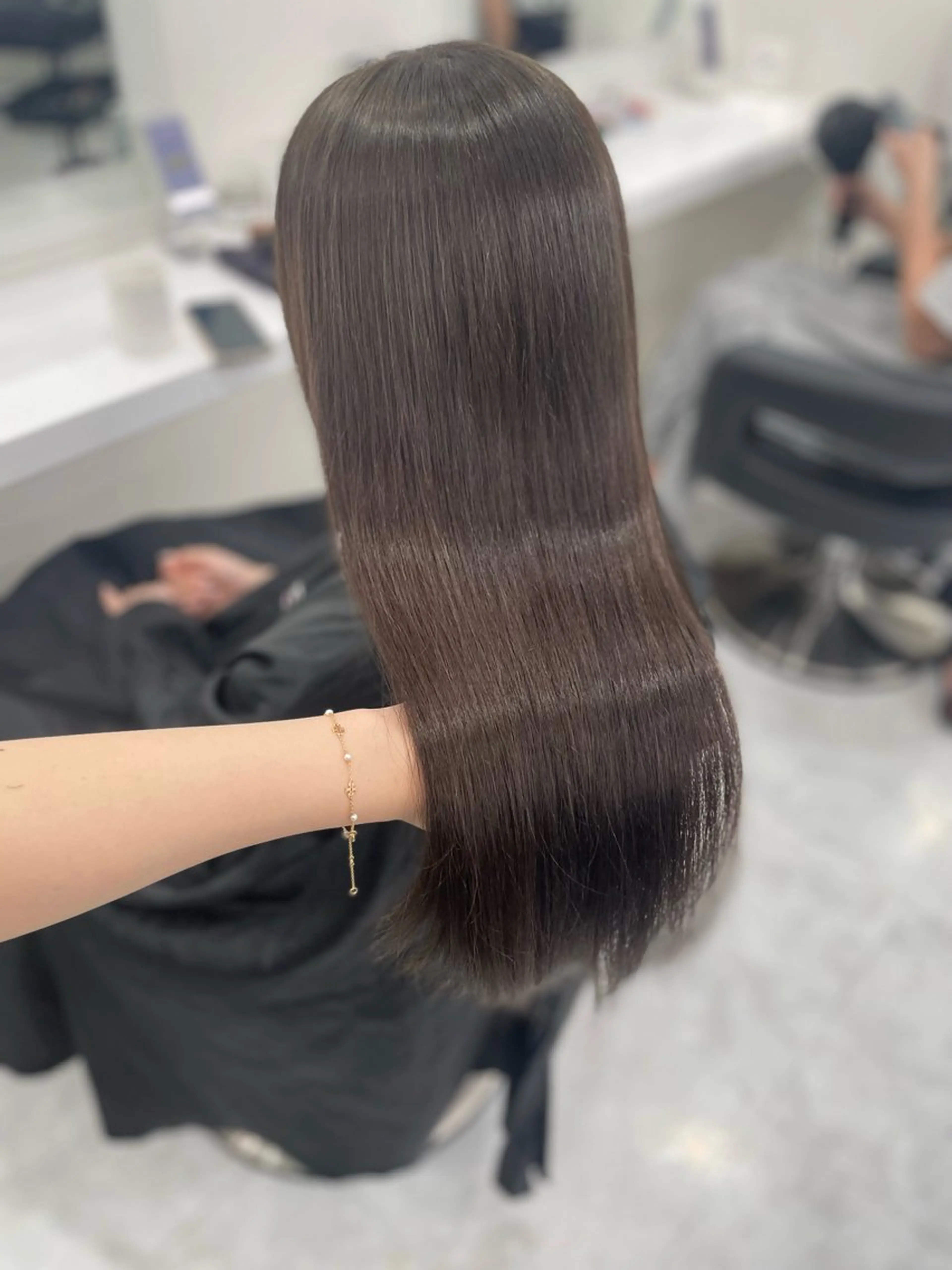 セミロング ヘアカラー トリートメント 🪞韓国🤍大人っぽ 艶髪🤍FRUITSのヘアスタイル