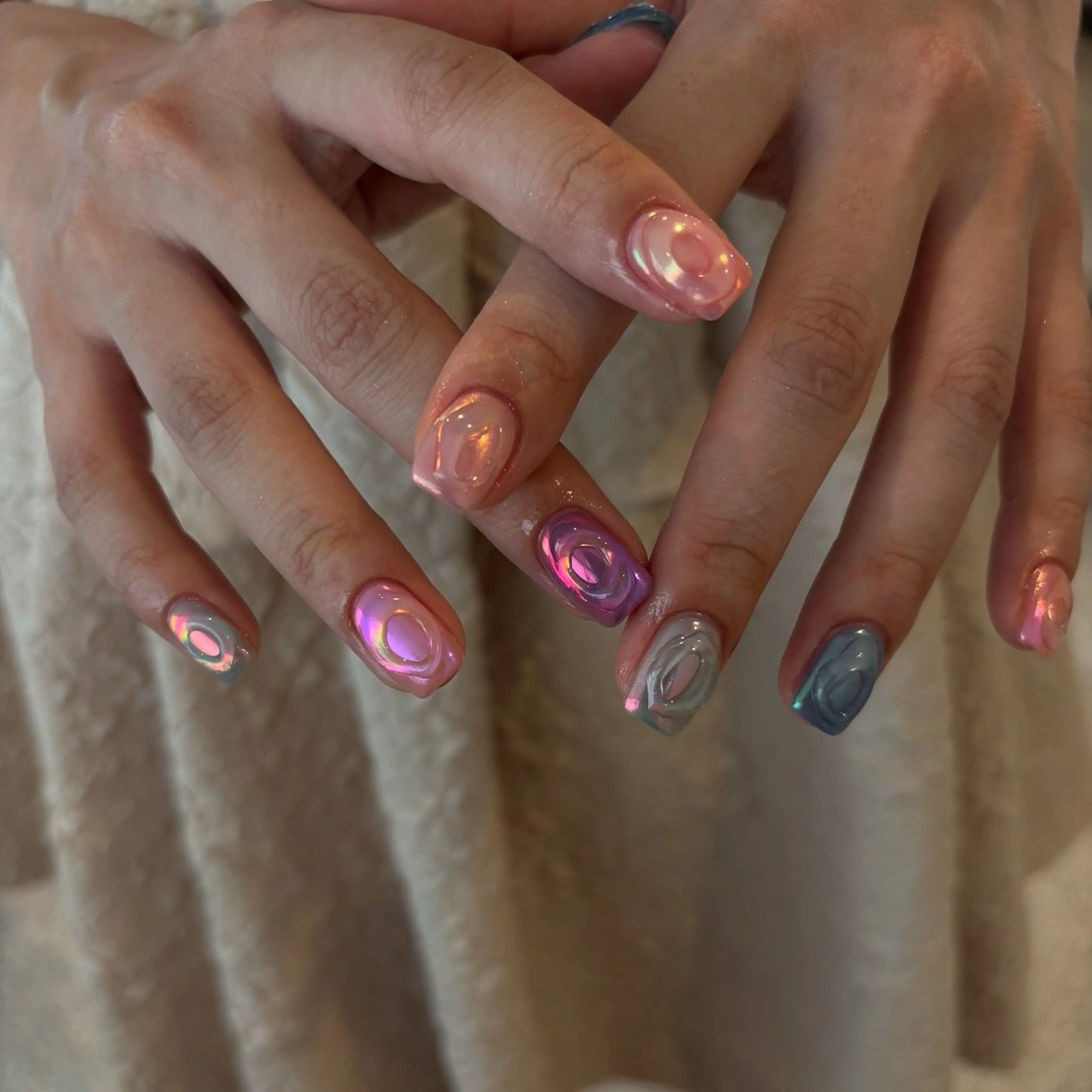 ネイル オーロラネイル ぷっくりネイル ハンドネイル nao＿nail .929のネイルデザイン