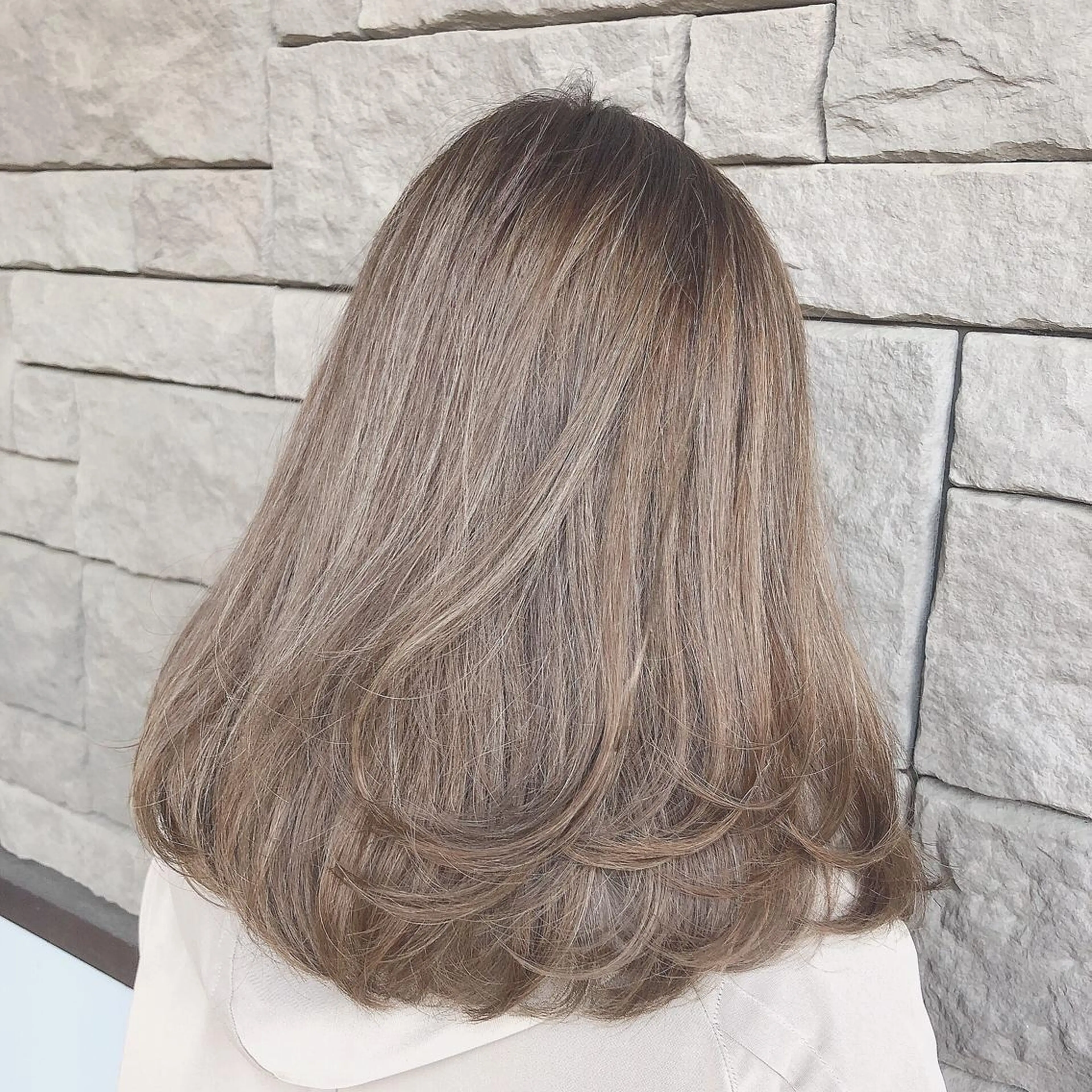 セミロング カラー 店長/mao/ 前髪/顔周りカットのヘアスタイル