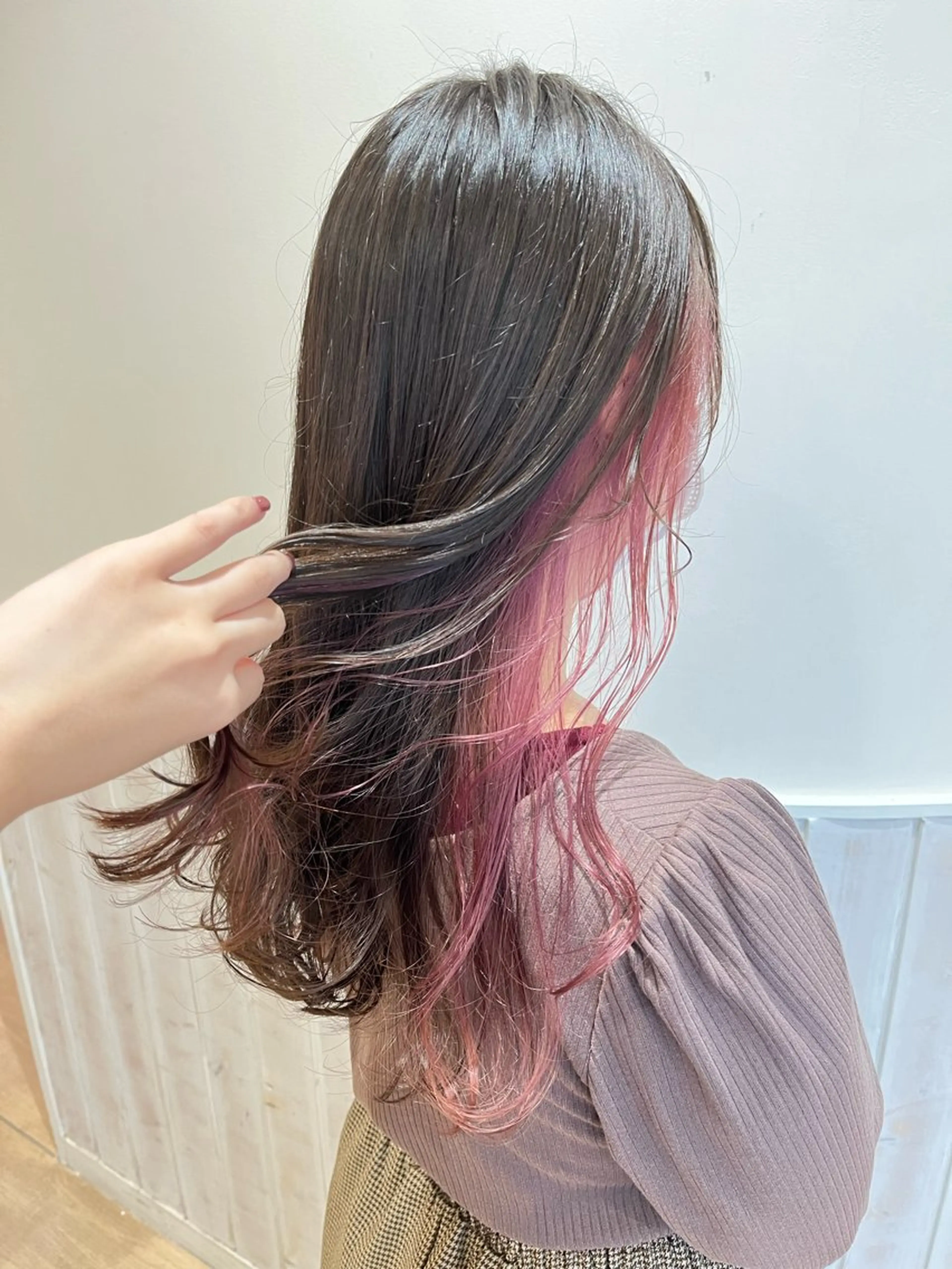 ロング 透け感カラー🌿 小島 りなのヘアスタイル