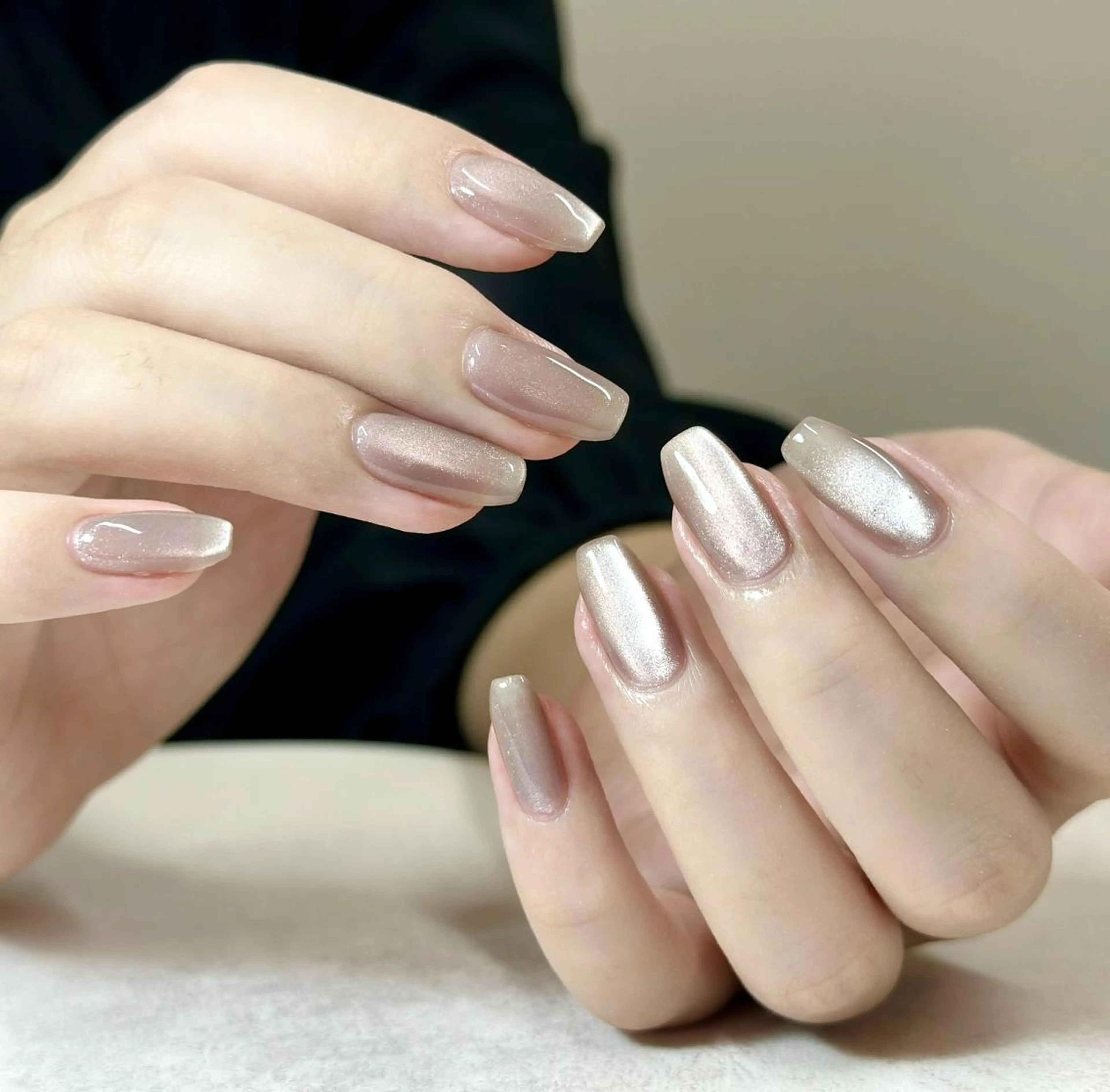 ネイル オーロラネイル ブルー チークネイル 長さ出し フットネイル ハンドネイル Ema エマのネイルデザイン