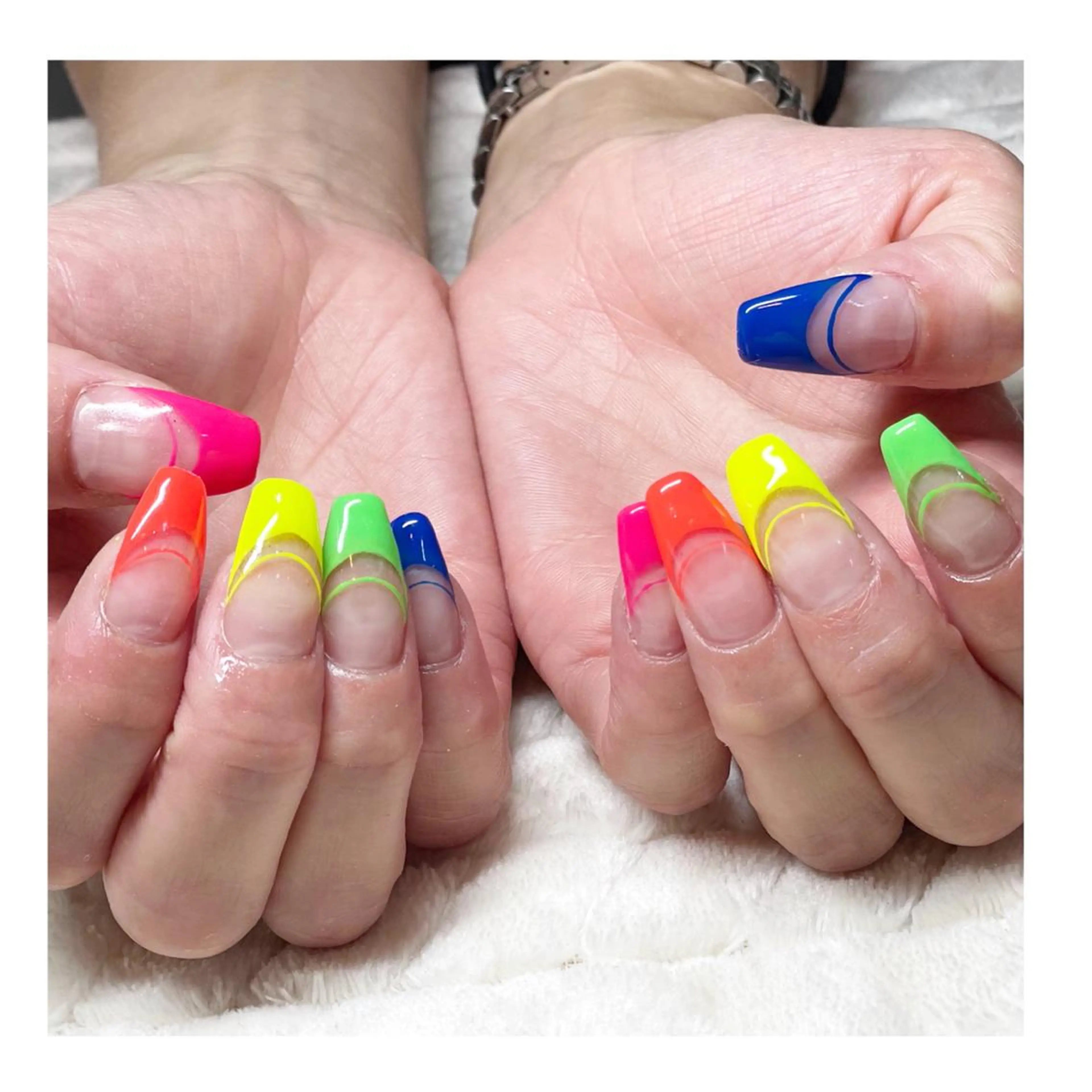 ネイル アートネイル フレンチネイル ジェルネイル 夏ネイル ハンドネイル LaLa Peach 福岡のマツエク・マツパデザイン