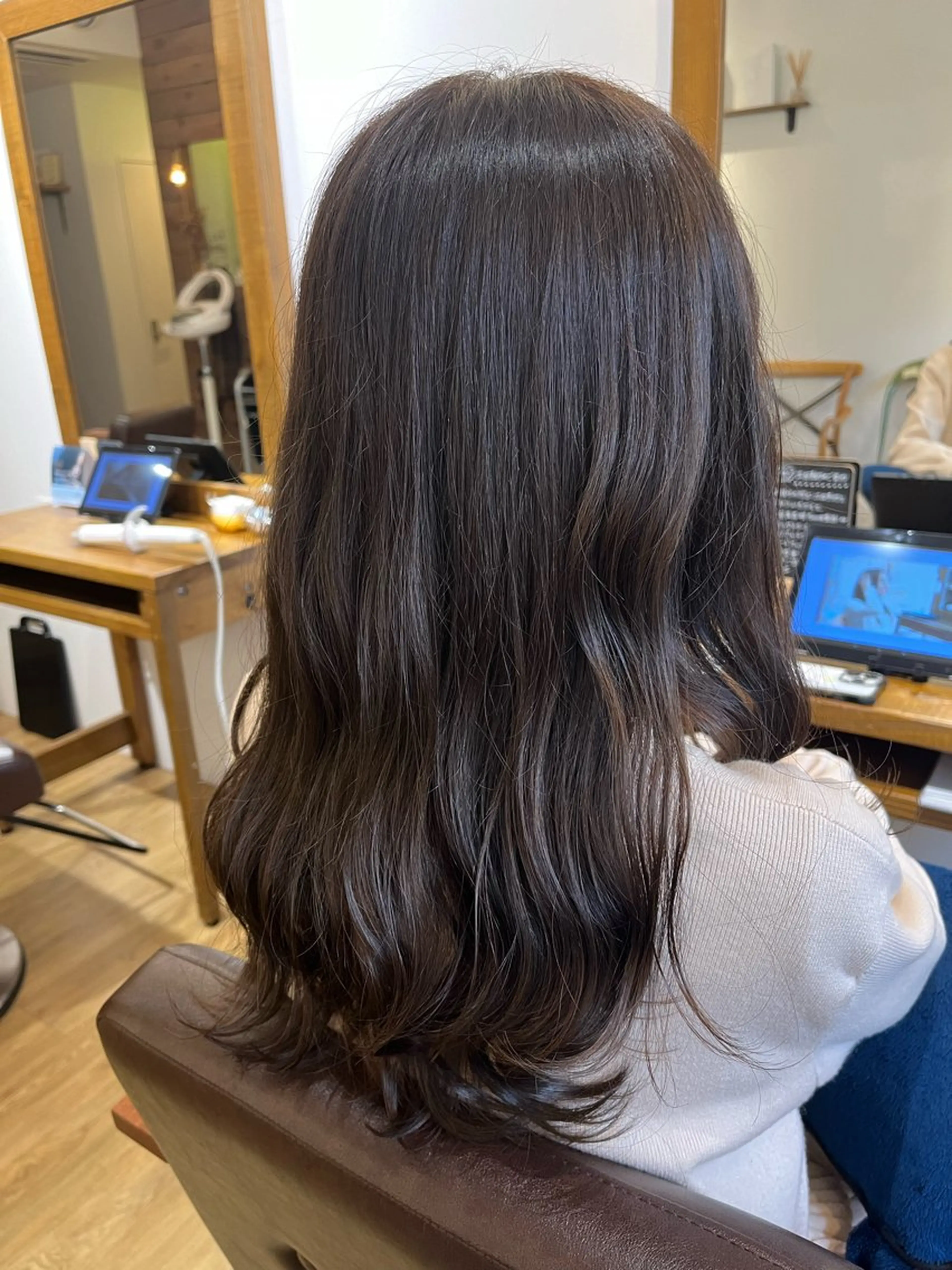 ロング カラー ヘアカラー トリートメント 土屋 悠人のヘアスタイル