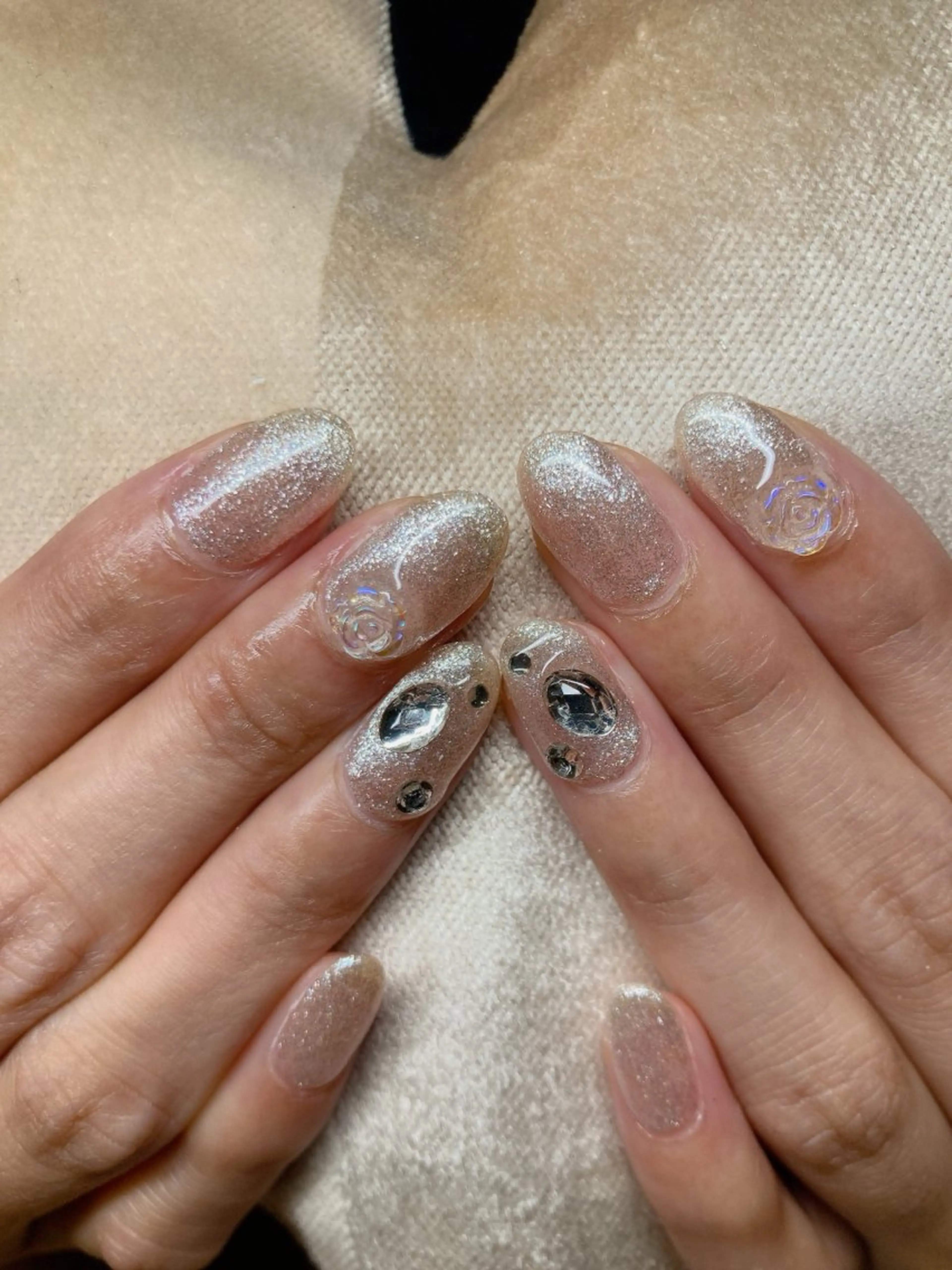 ネイル ECLAT エクラ所属・寺山 千鶴のネイルデザイン