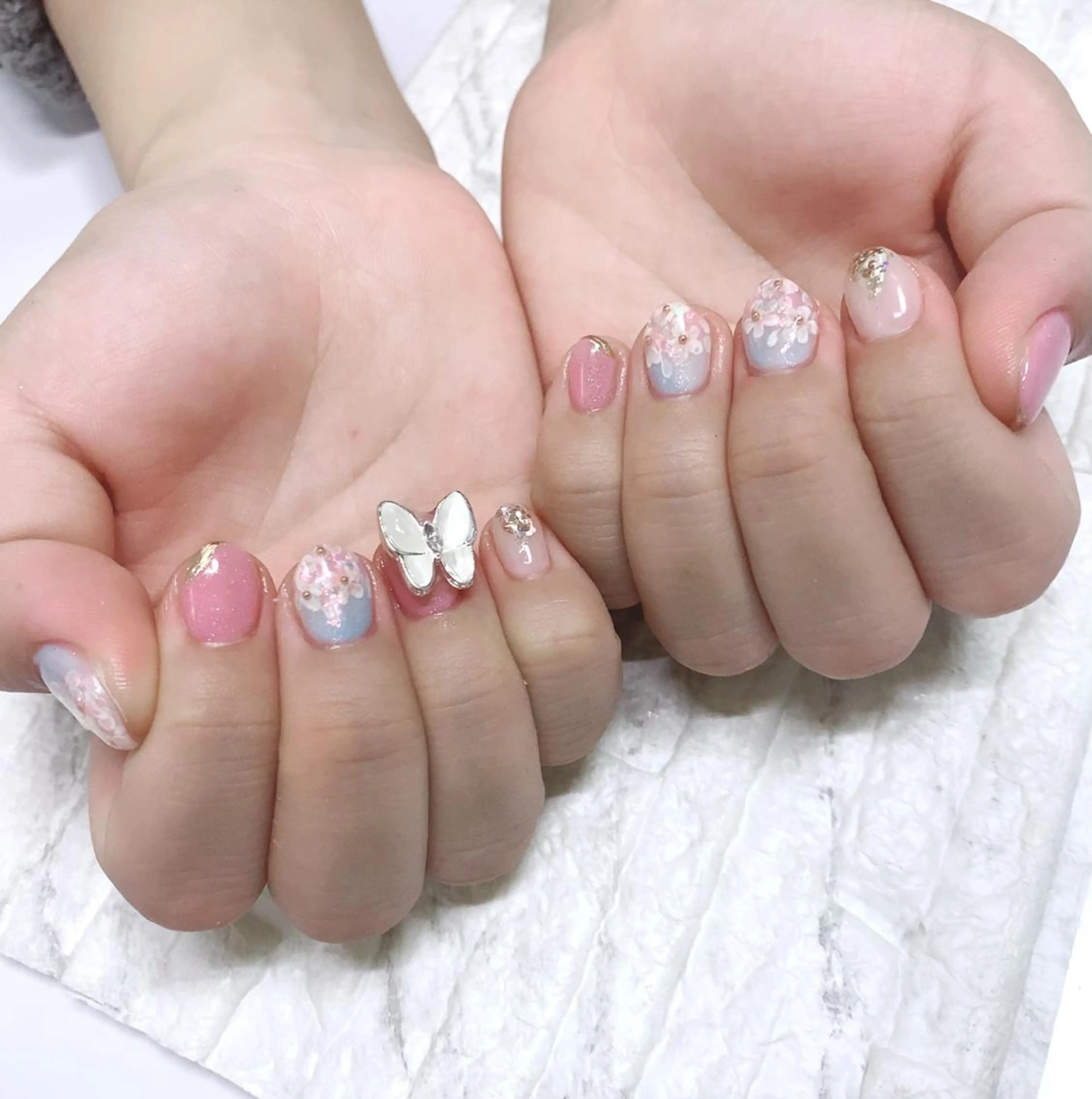 ネイル ハンドネイル フットネイル yochi nailのネイルデザイン