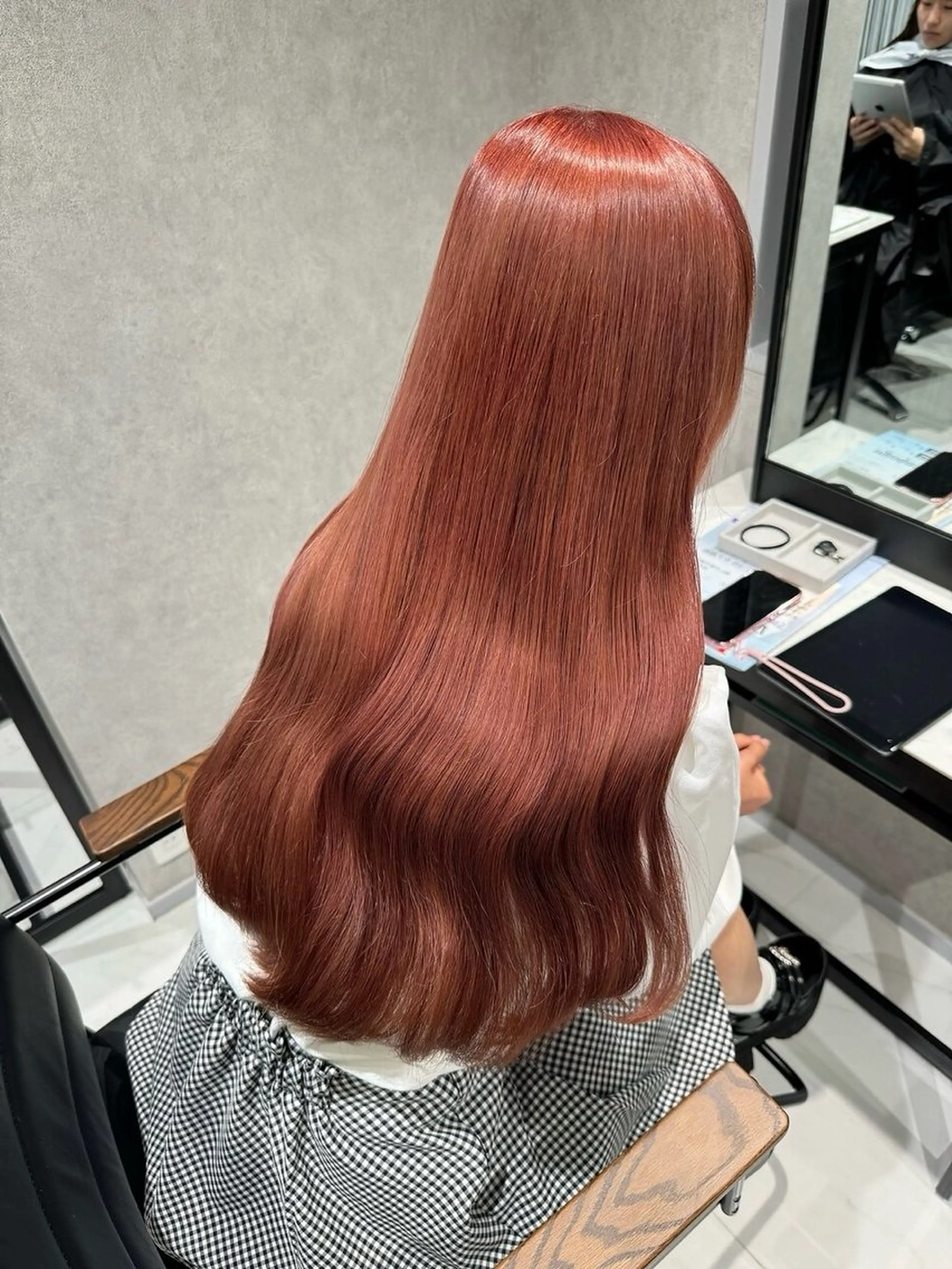 カラー ブリーチ ブラウンカラー ピンクカラー ヘアカラー みなみ/盛れる顔周り /マツエク/透明感のヘアスタイル