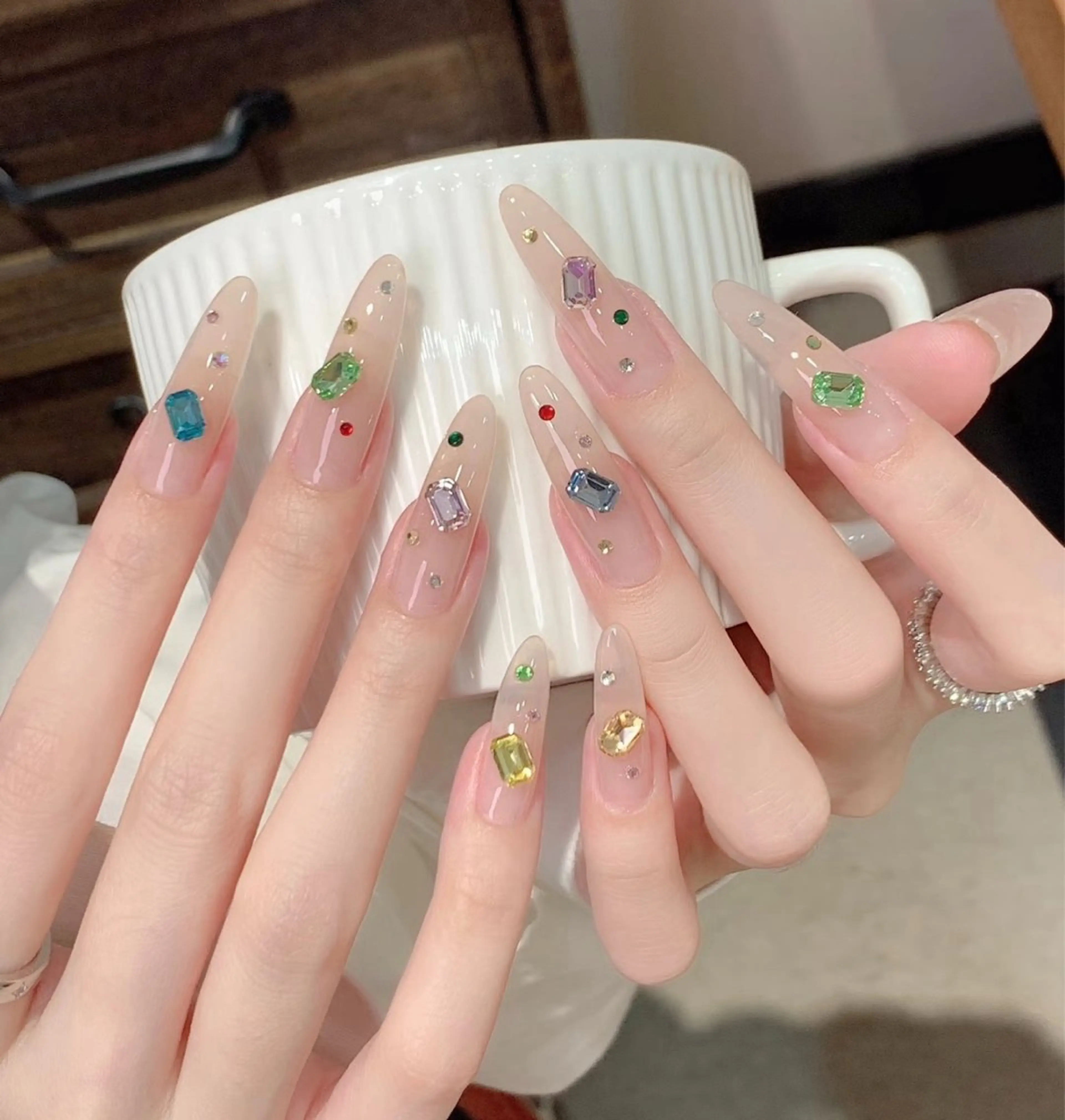 ネイル バ ヤリカクのネイルデザイン