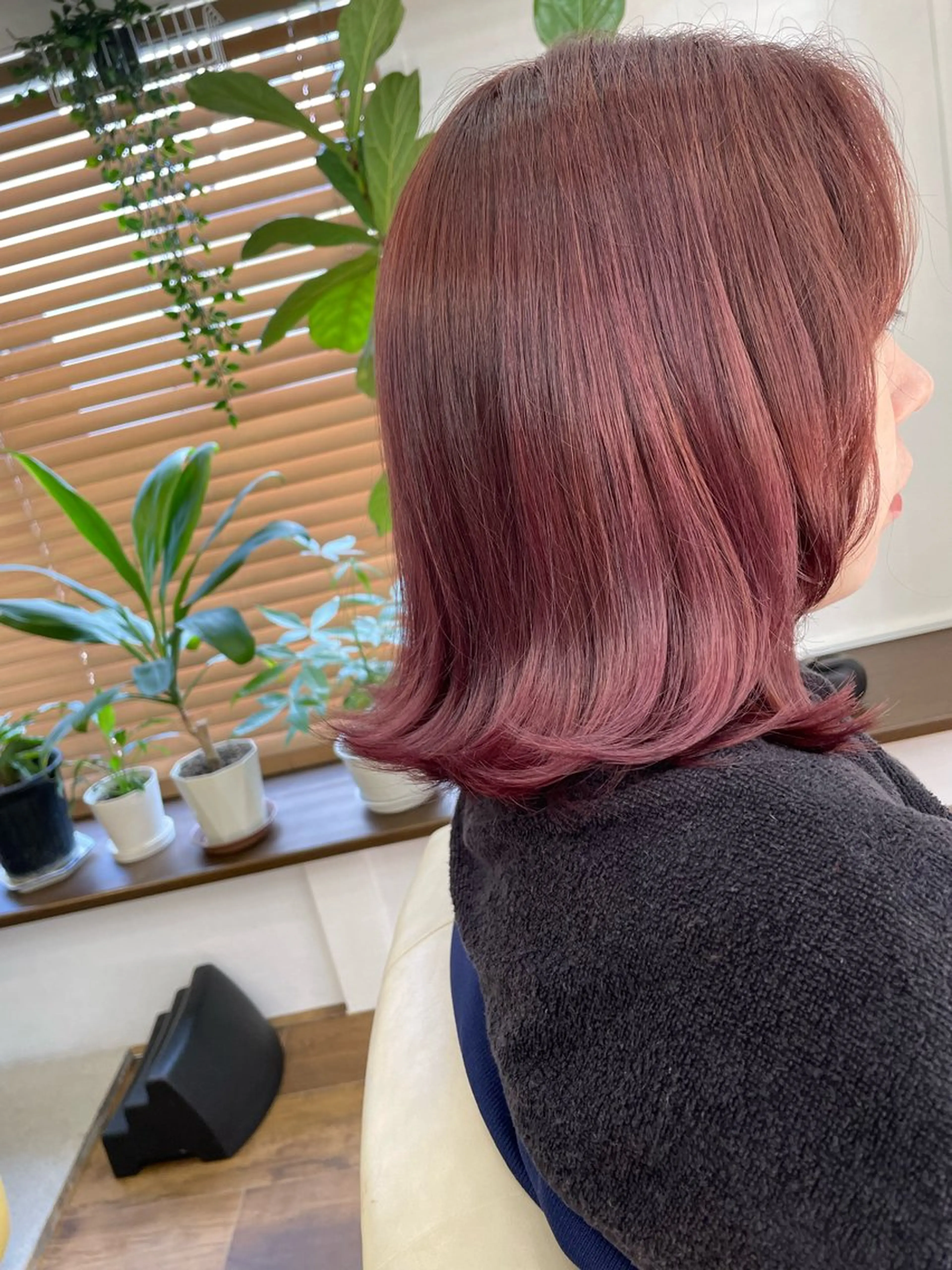 カラー 大和田 朱美のヘアスタイル