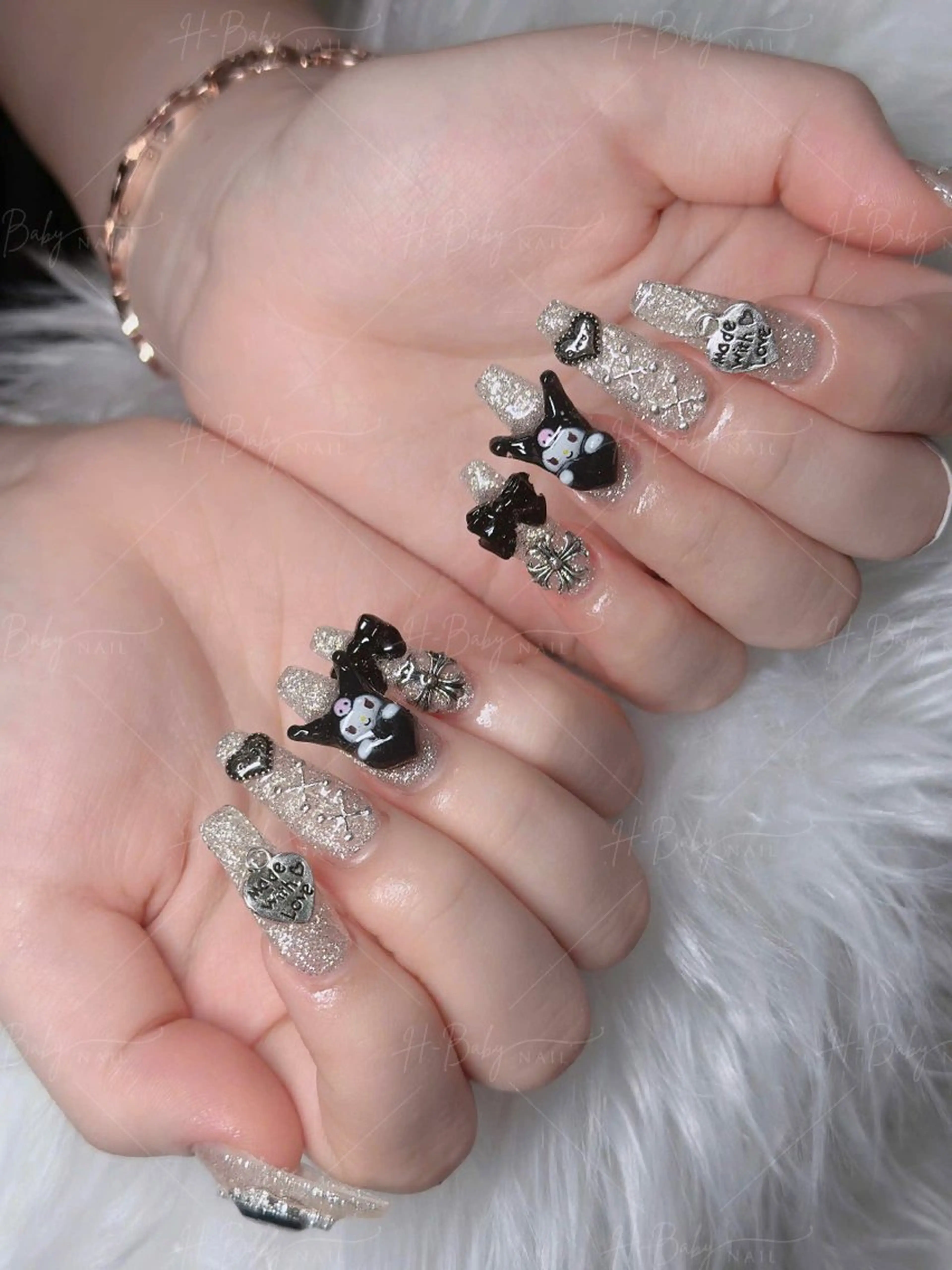 ネイル オーロラネイル フレンチネイル ジェルネイル ハロウィン キラキラネイル H.baby Nail Salonのネイルデザイン