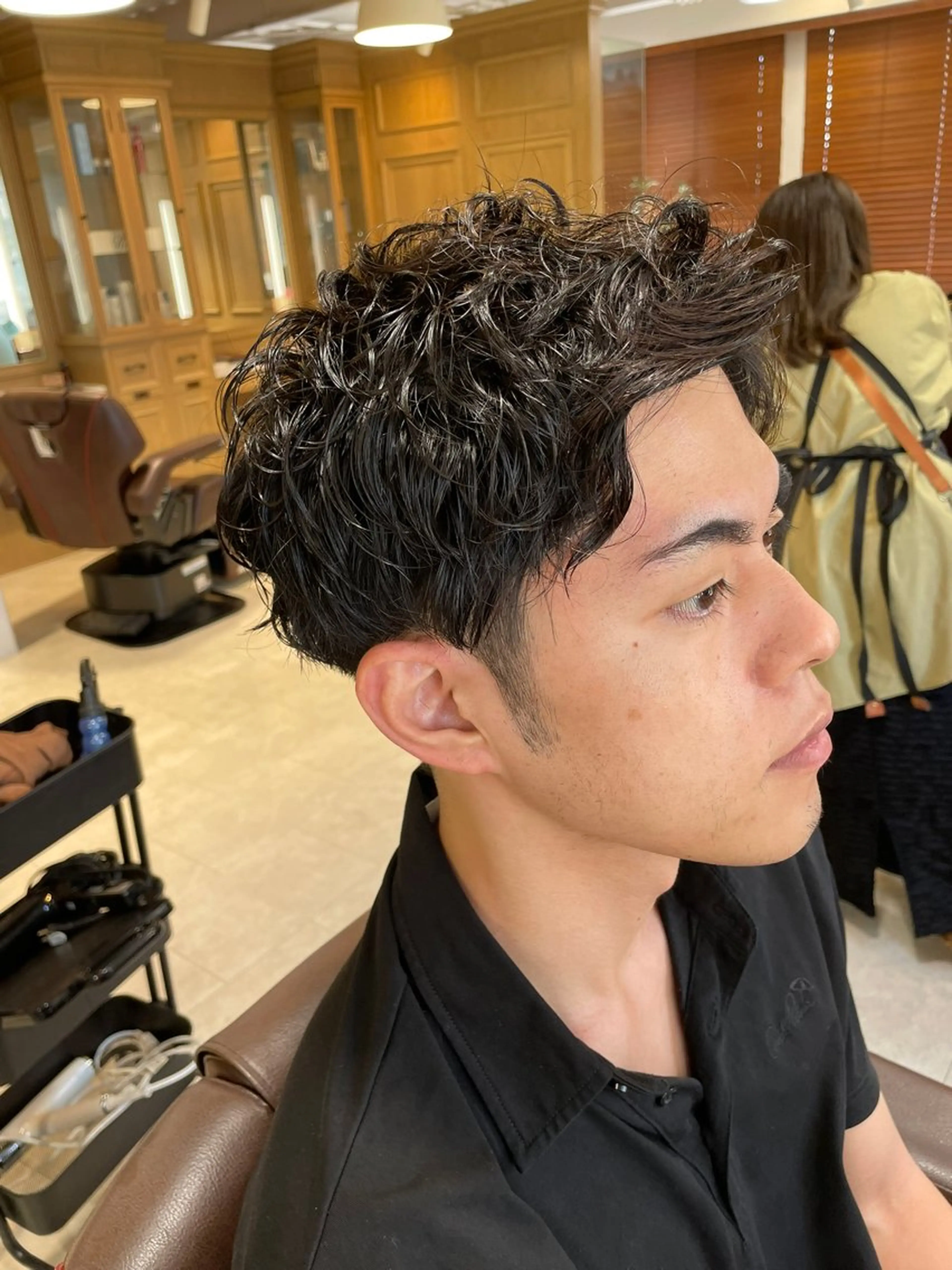 パーマ メンズ メンズパーマ 🩰韓国レイヤー🩷 艶カラー🌷小栁歩美のヘアスタイル