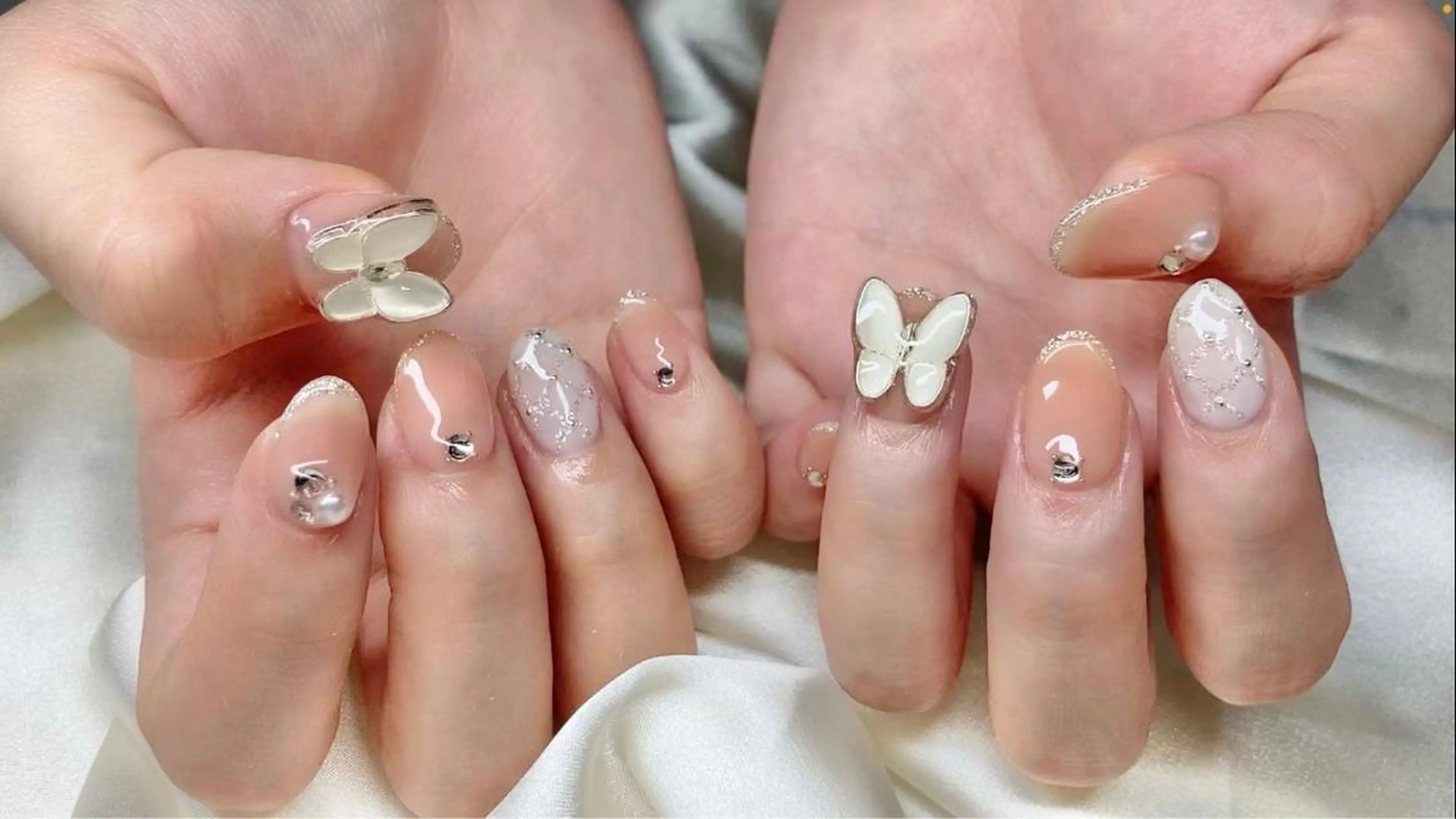 ネイル マツエク・マツパ アイブロウ 韓国風マツエク パリジェンヌラッシュリフト まつげパーマ ワンホンマツエク 長さ出し ハンドネイル Nail&eye Belire 新宿のネイルデザイン