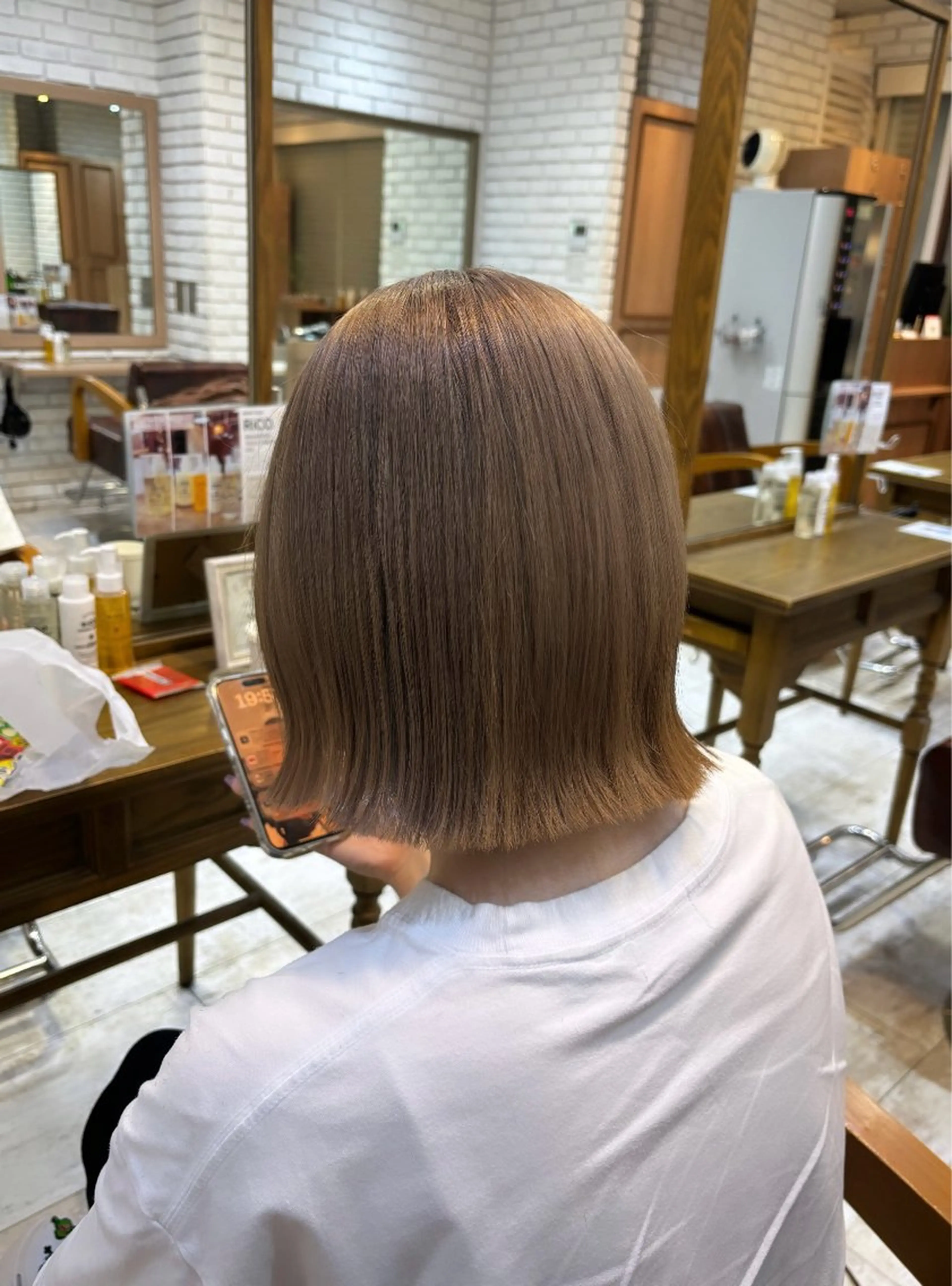 ショート ヘアカラー 🪼艶カラー🪼 田口彩香のヘアスタイル