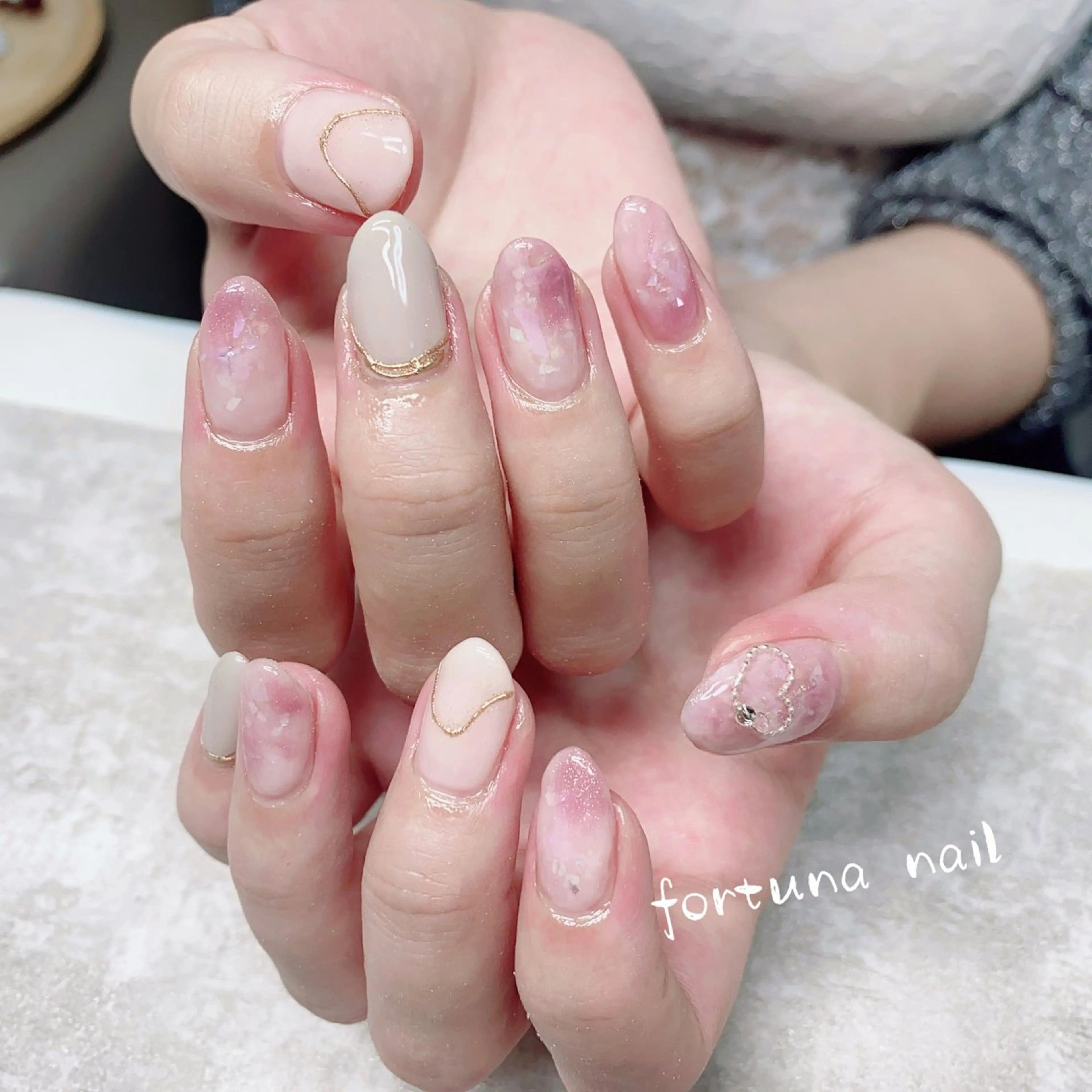 ネイル ハンドネイル ハンドケア Nail •Head スパFortunaのネイルデザイン