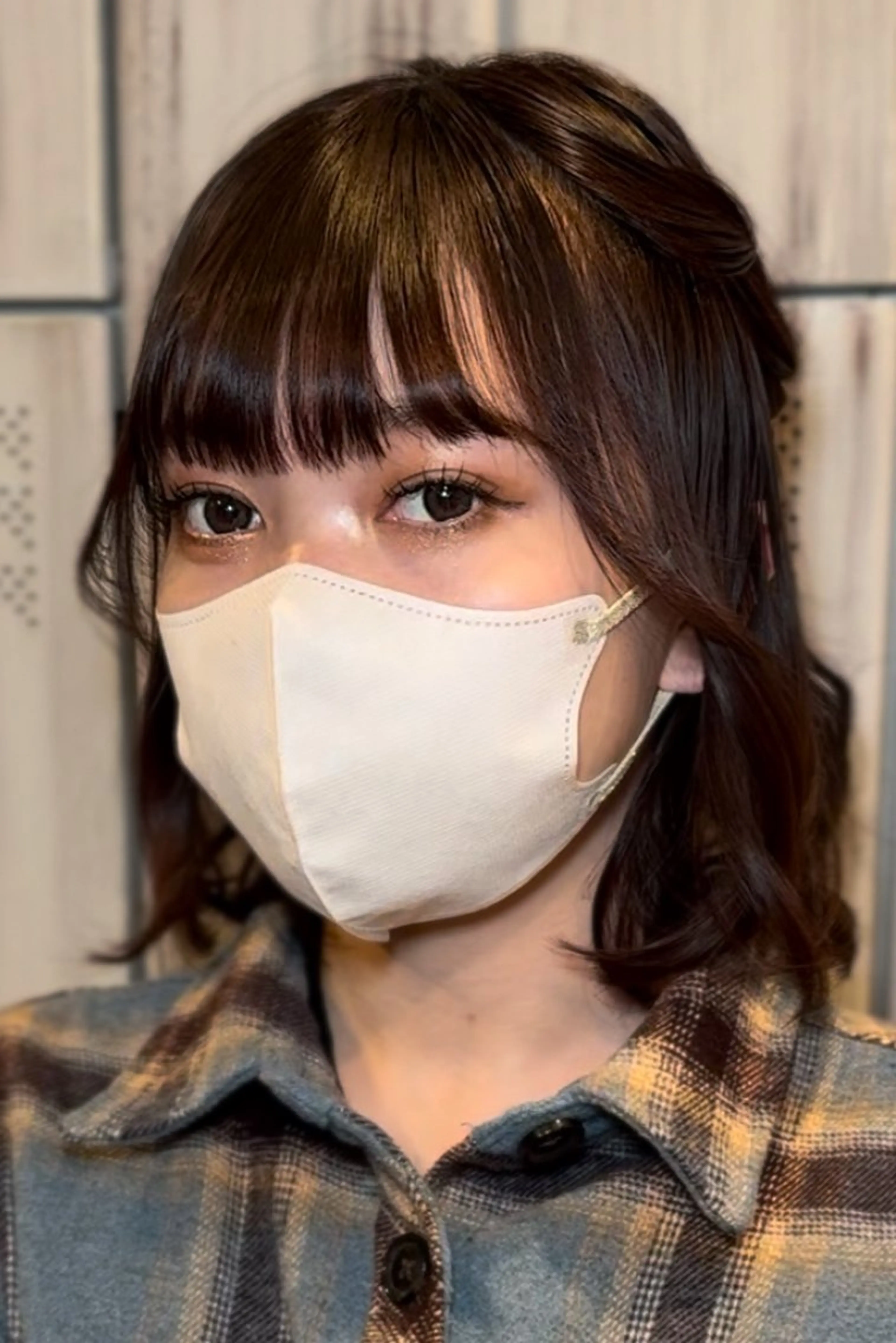 マツエク・マツパ カット ヘアカラー 梨ア .のヘアスタイル
