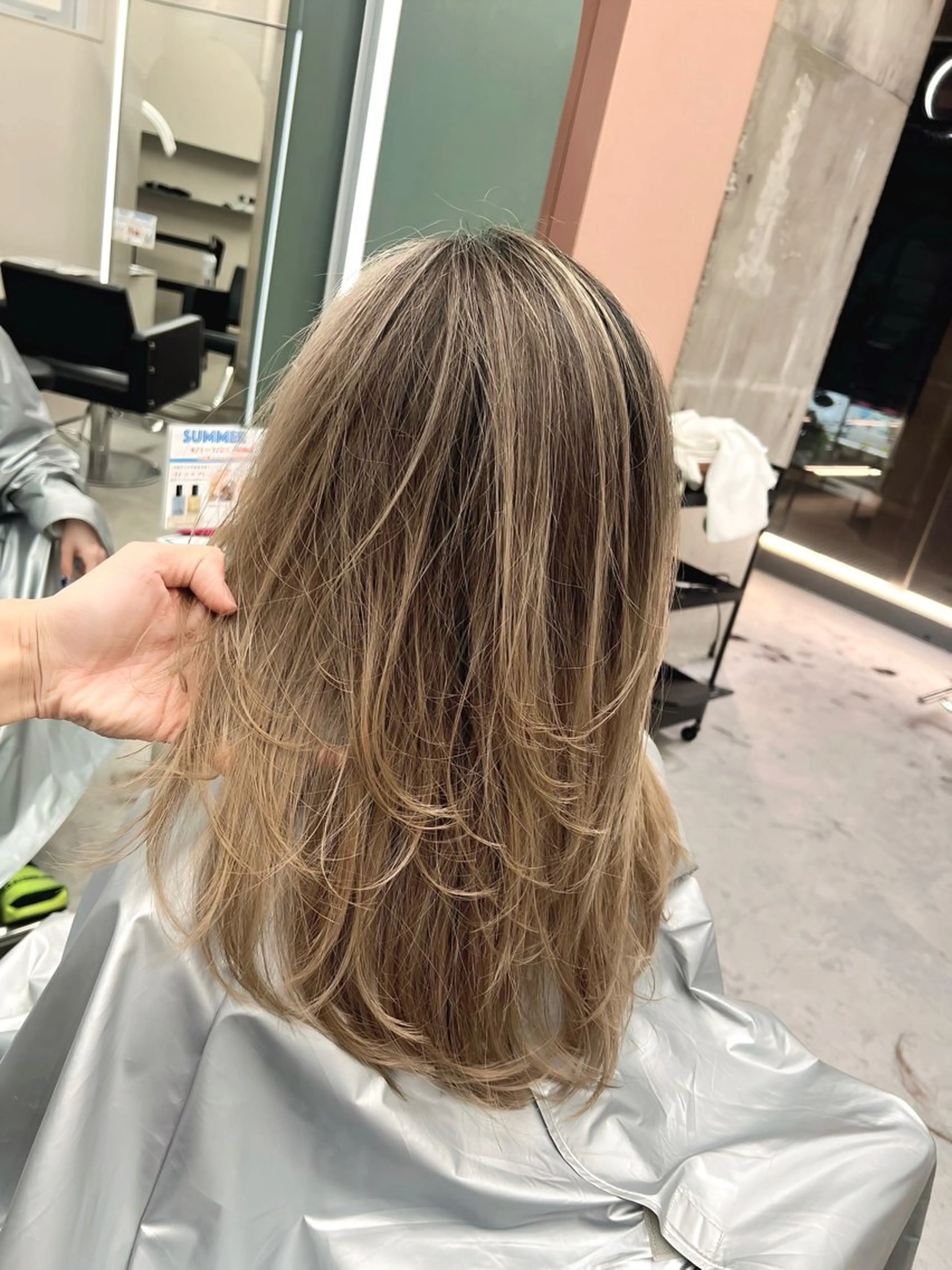 ミディアム 今が1番似合う自分に /志音のヘアスタイル