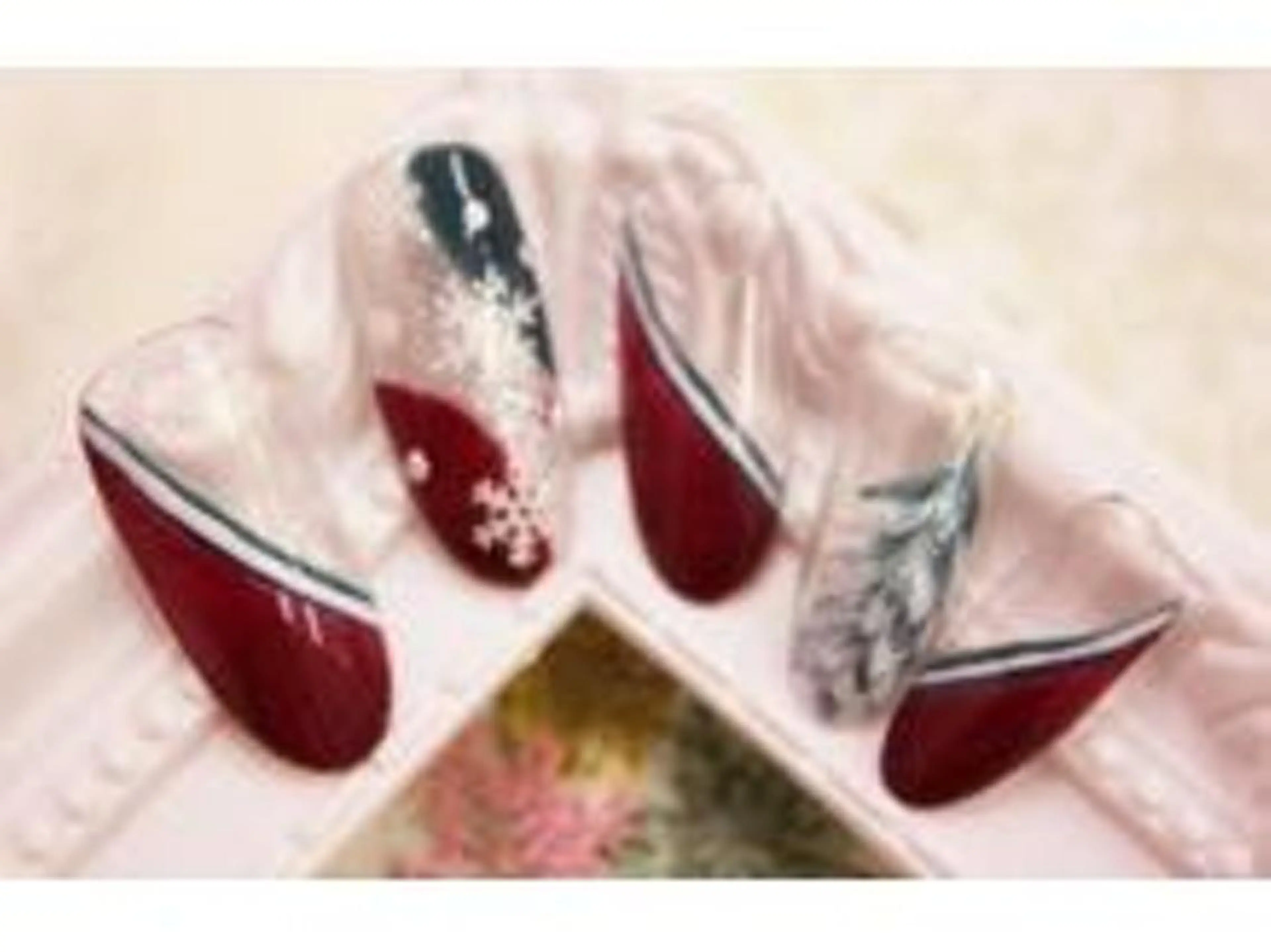 ネイル リラネイル Aikenのネイルデザイン