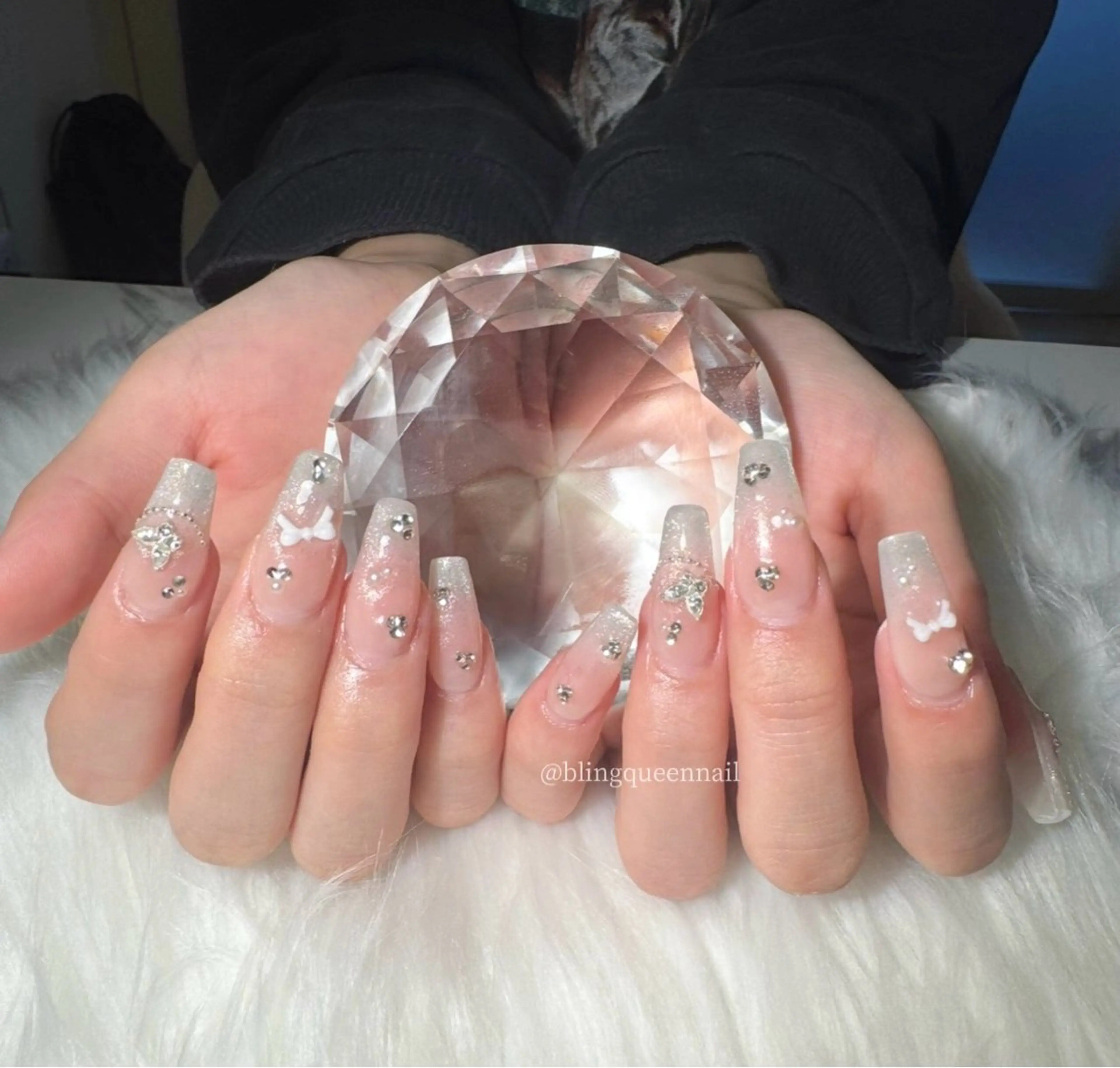 ネイル キラキラネイル ラメ(グリッター) ストーンネイル ワンホンネイル 田中 優衣のネイルデザイン