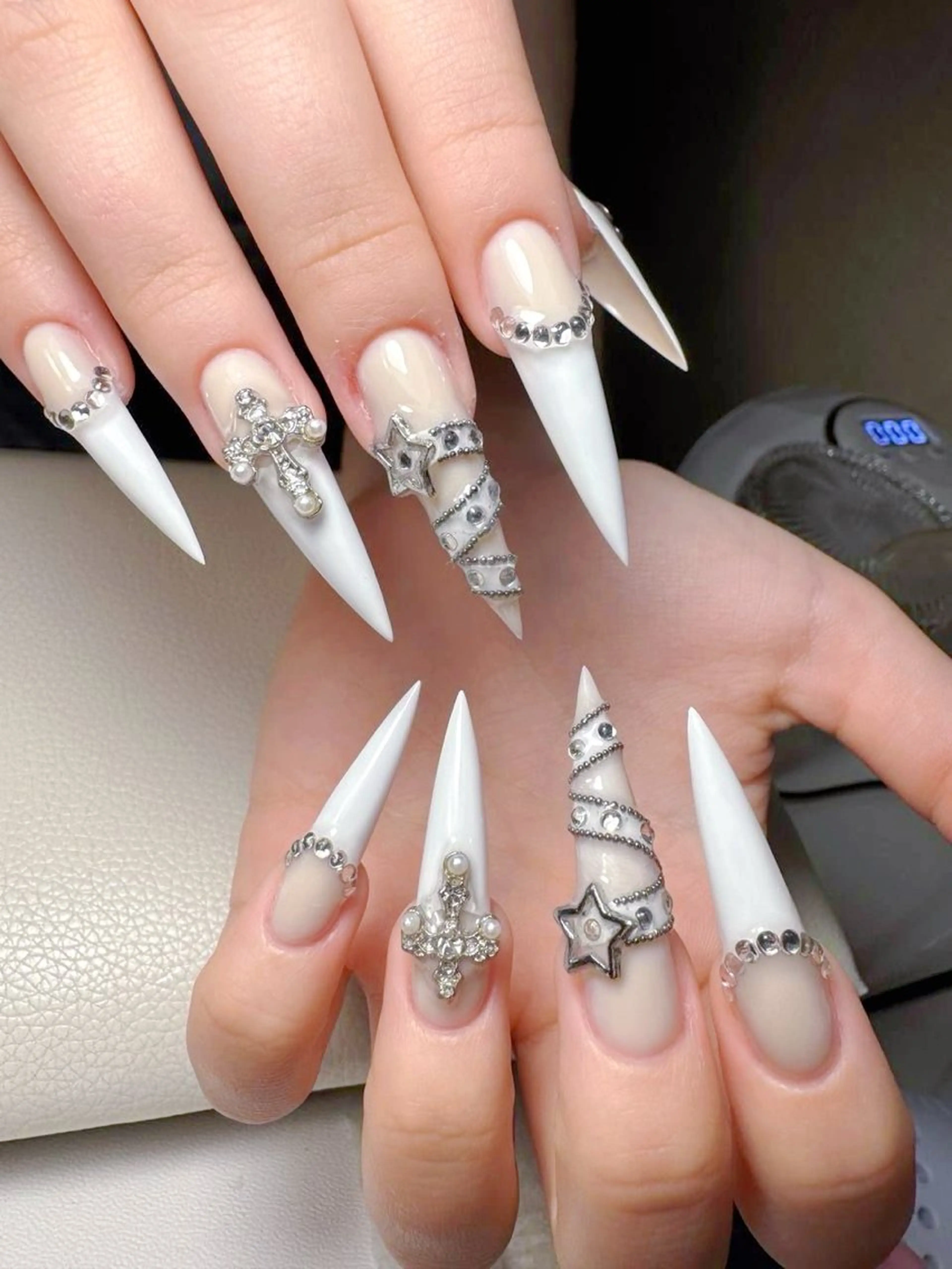 カラー T&D NailSalonのネイルデザイン