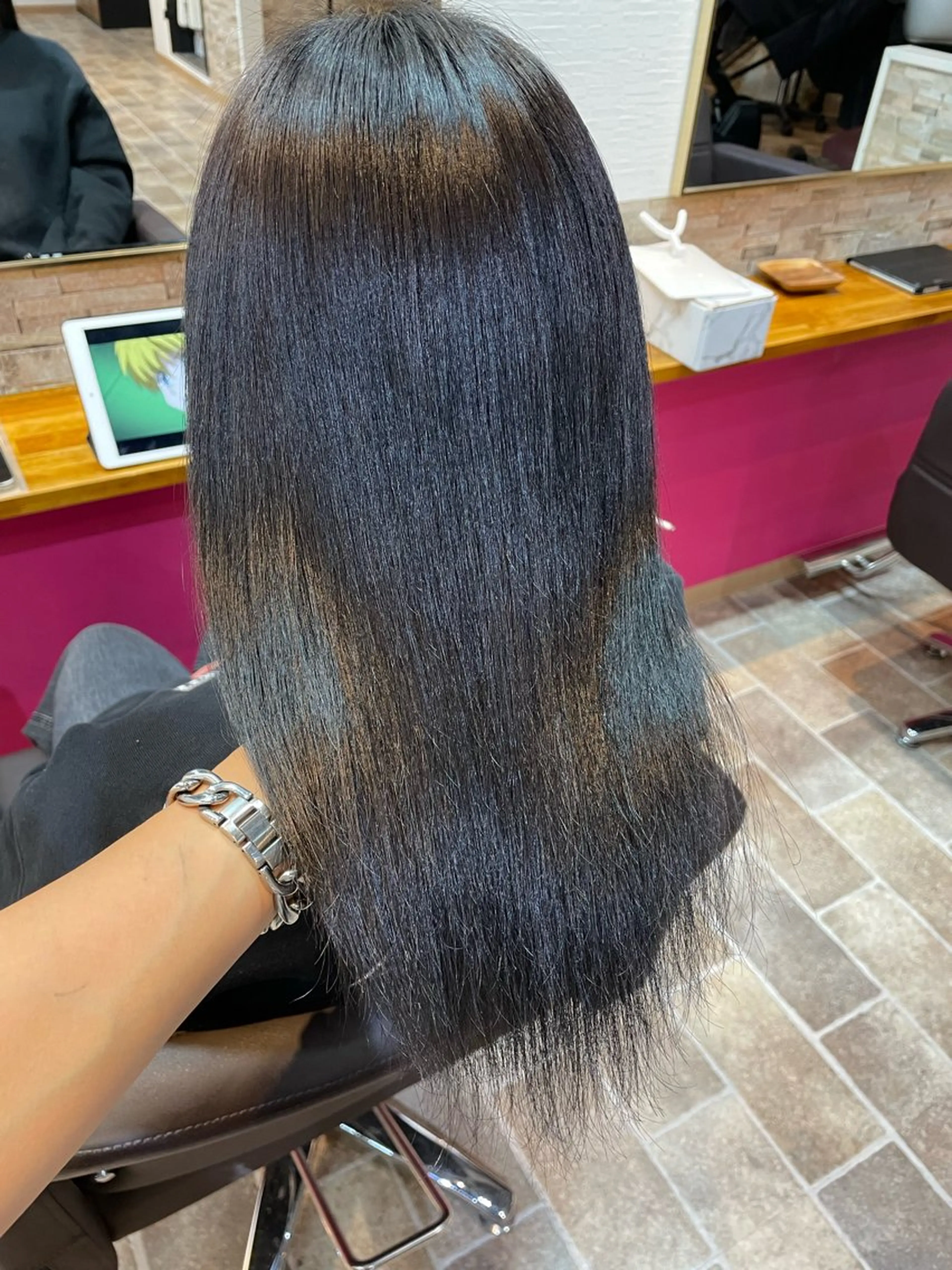 セミロング カラー ヘアカラー トリートメント YUI/ ブリーチカラー🌷のヘアスタイル