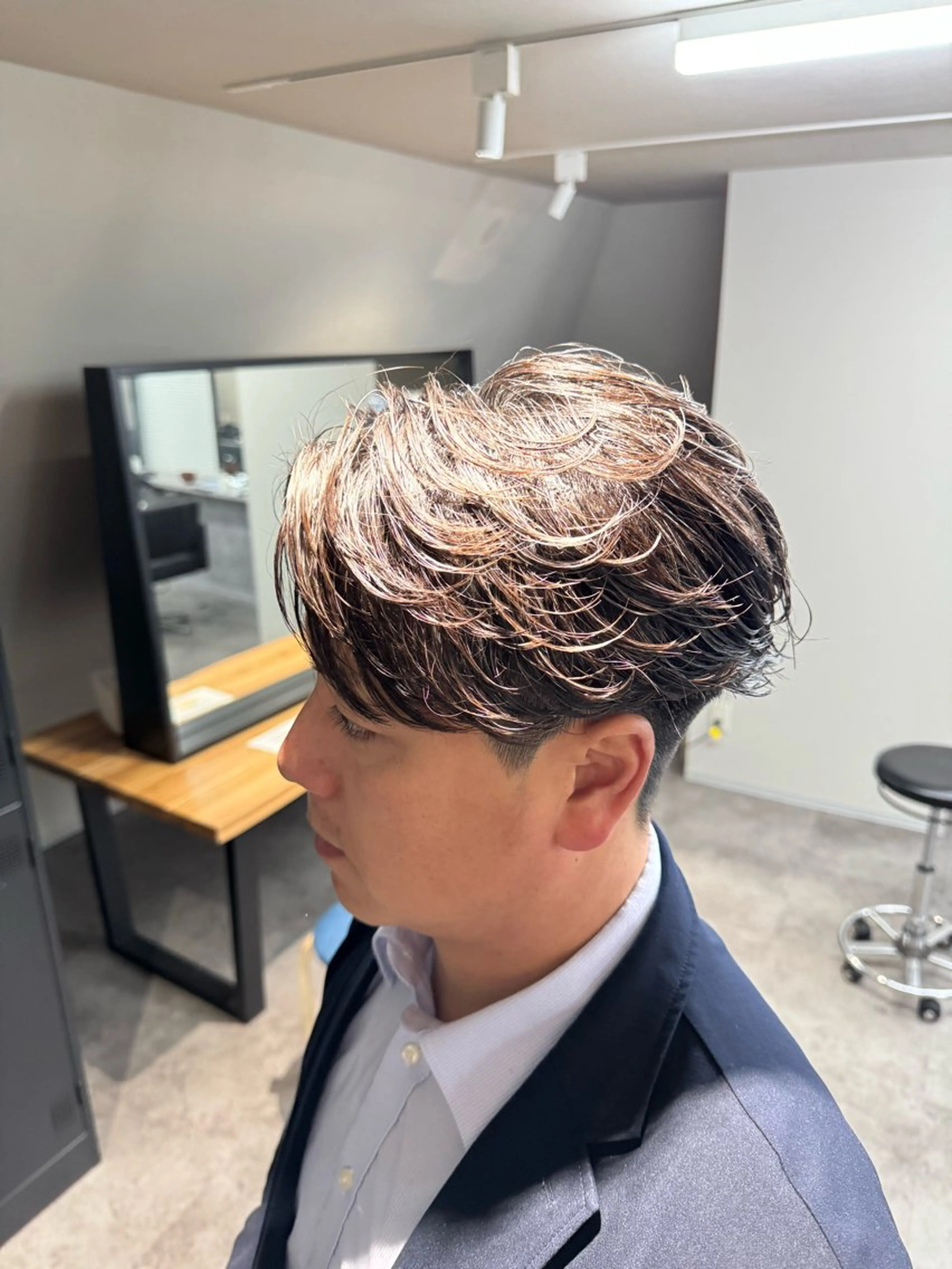 パーマ メンズ フェザーパーマ メンズパーマ カット パーマ 立川韓国メンズヘア ニュアンスパーマ安井のヘアスタイル